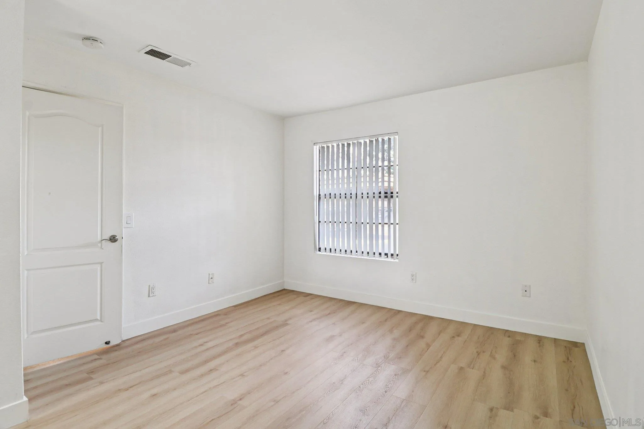 Photo #11: 260019912 Listing: Photo #11