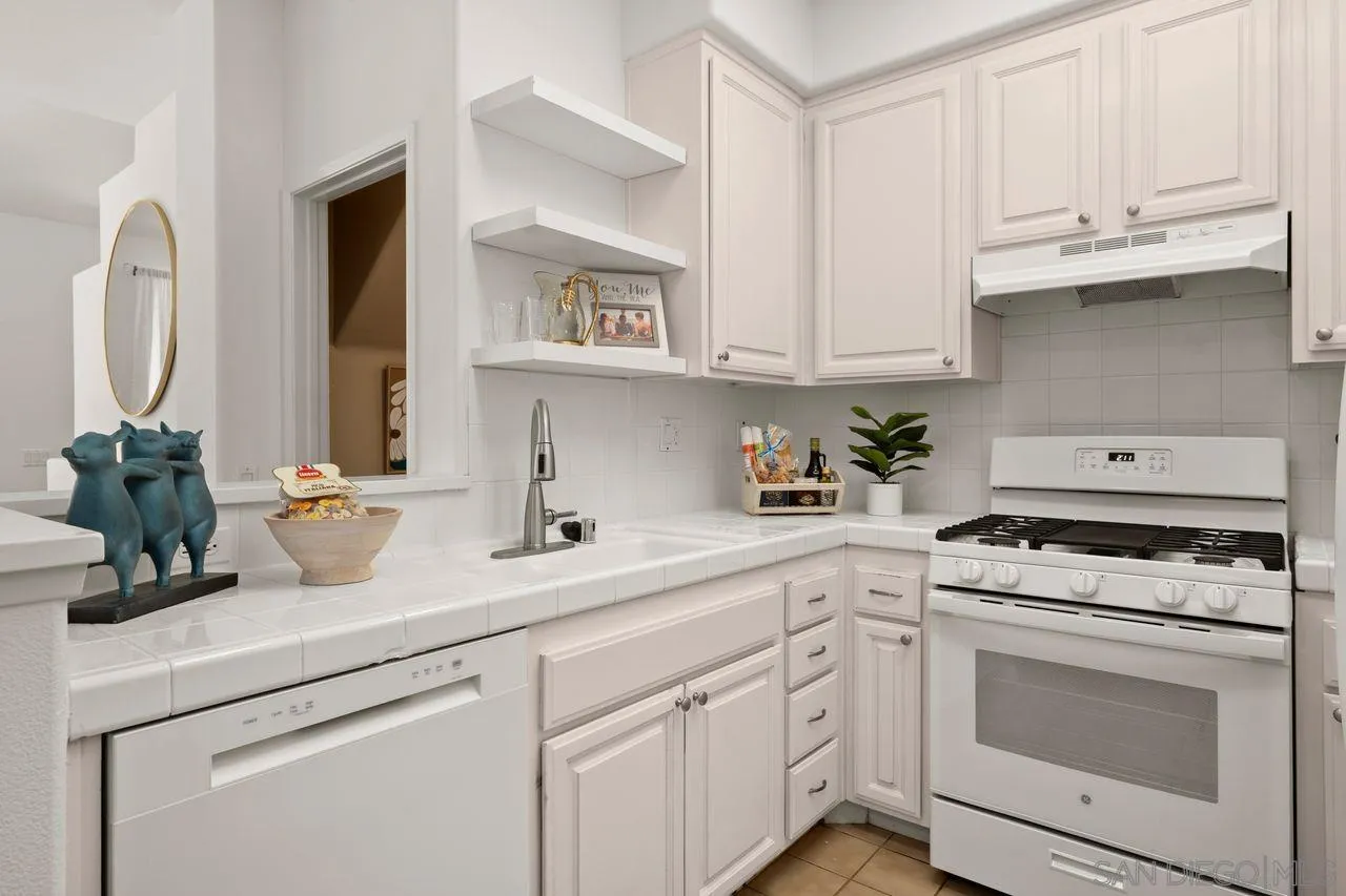 Photo #23: 260019913 Listing: Photo #23