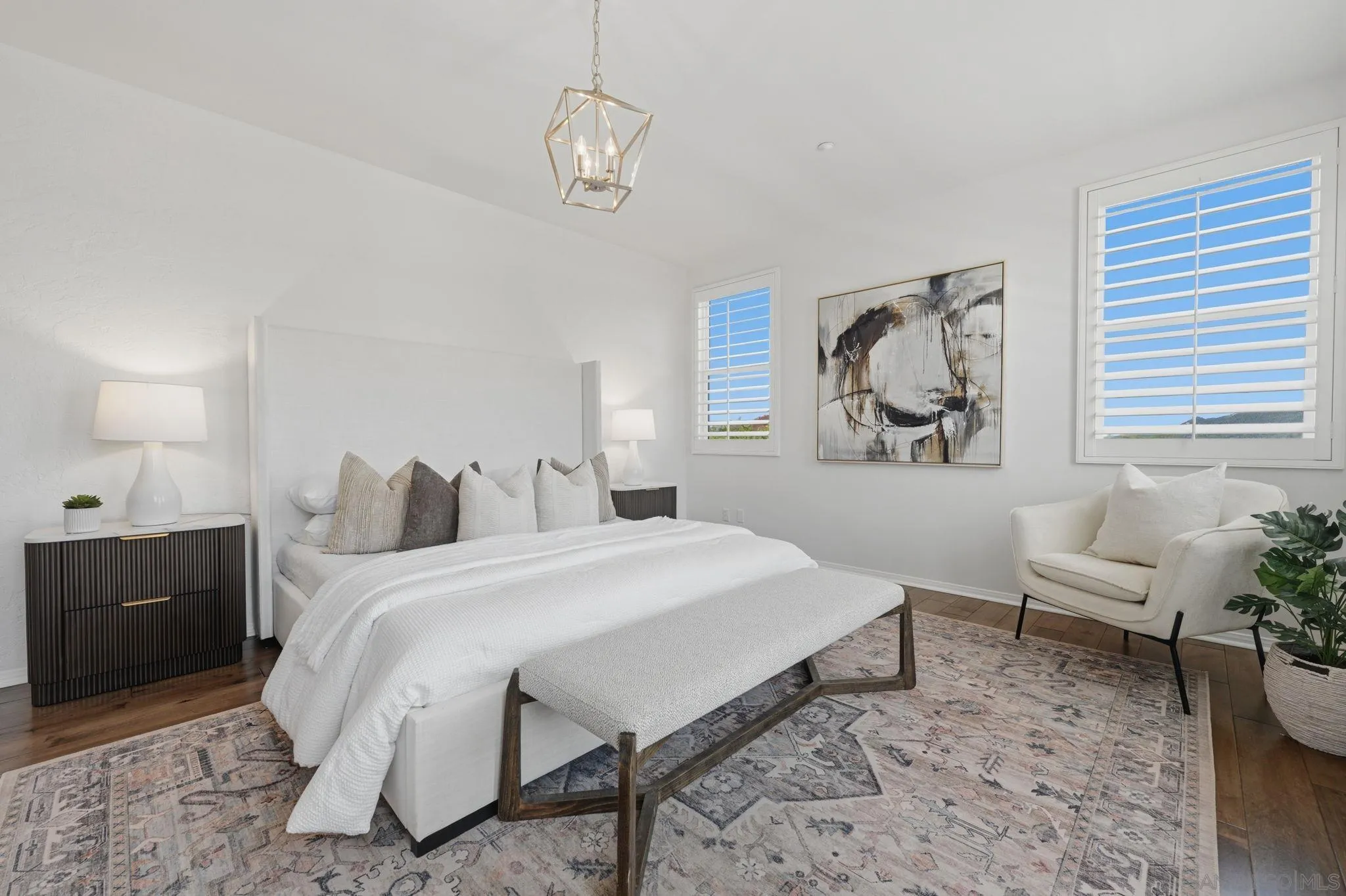 https://cdn.realtyfeed.com/cdn/127/260019915/1701073a00321281c3fcdcc70a96b3d8.webp