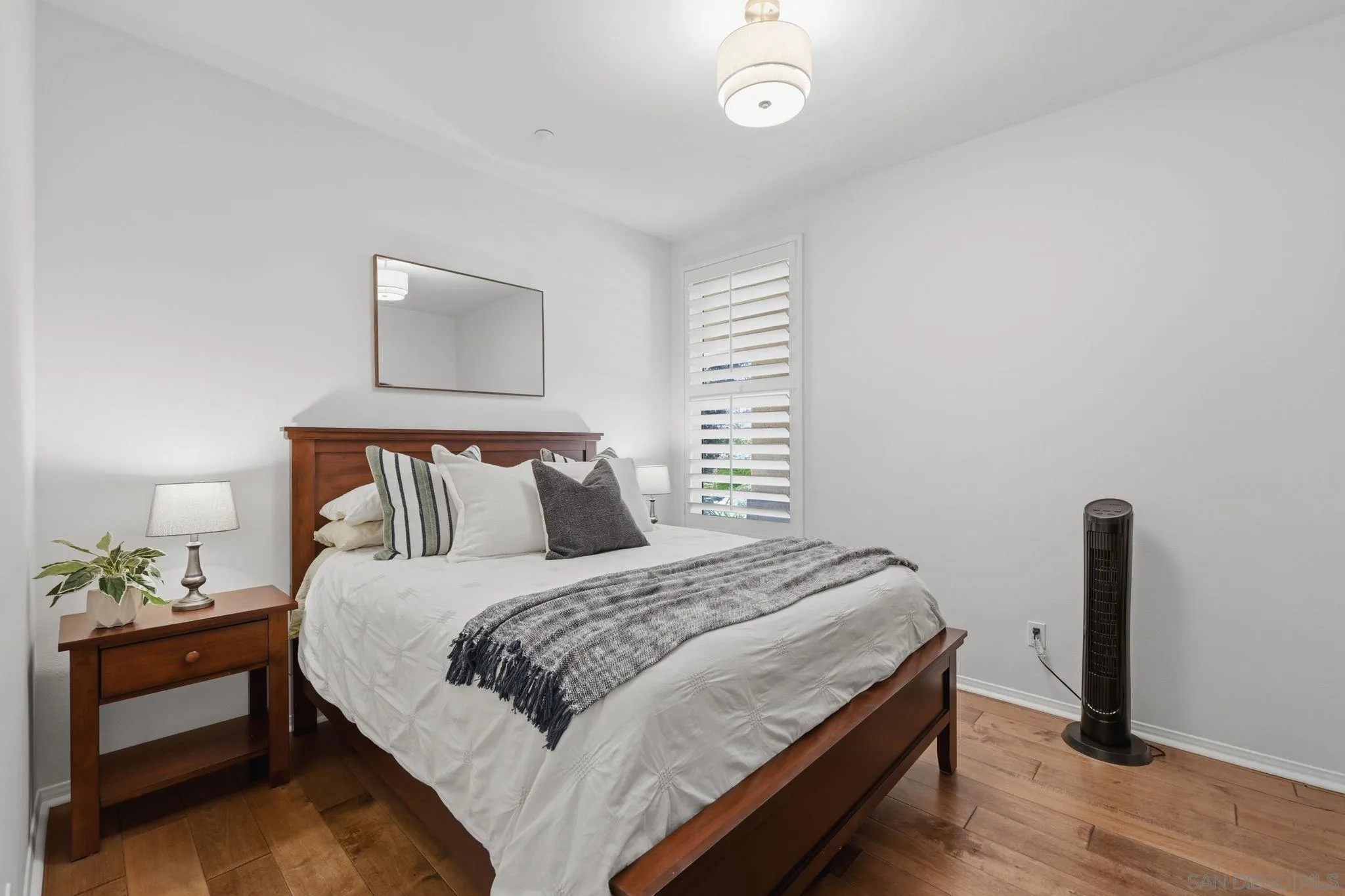https://cdn.realtyfeed.com/cdn/127/260019915/32955a4bf944ac76bf9df23781b53a2d.webp