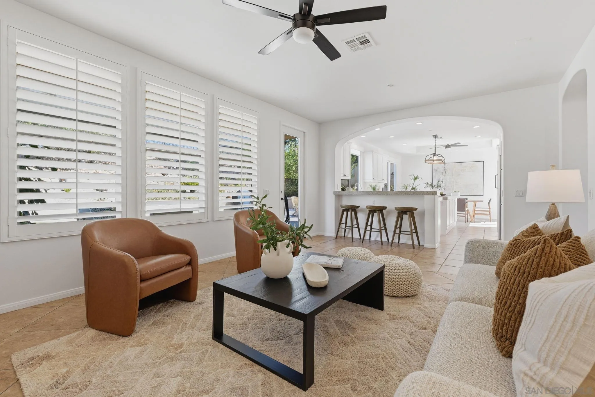 https://cdn.realtyfeed.com/cdn/127/260019915/5b74588106f391e20af1ef98b83ef3dc.webp
