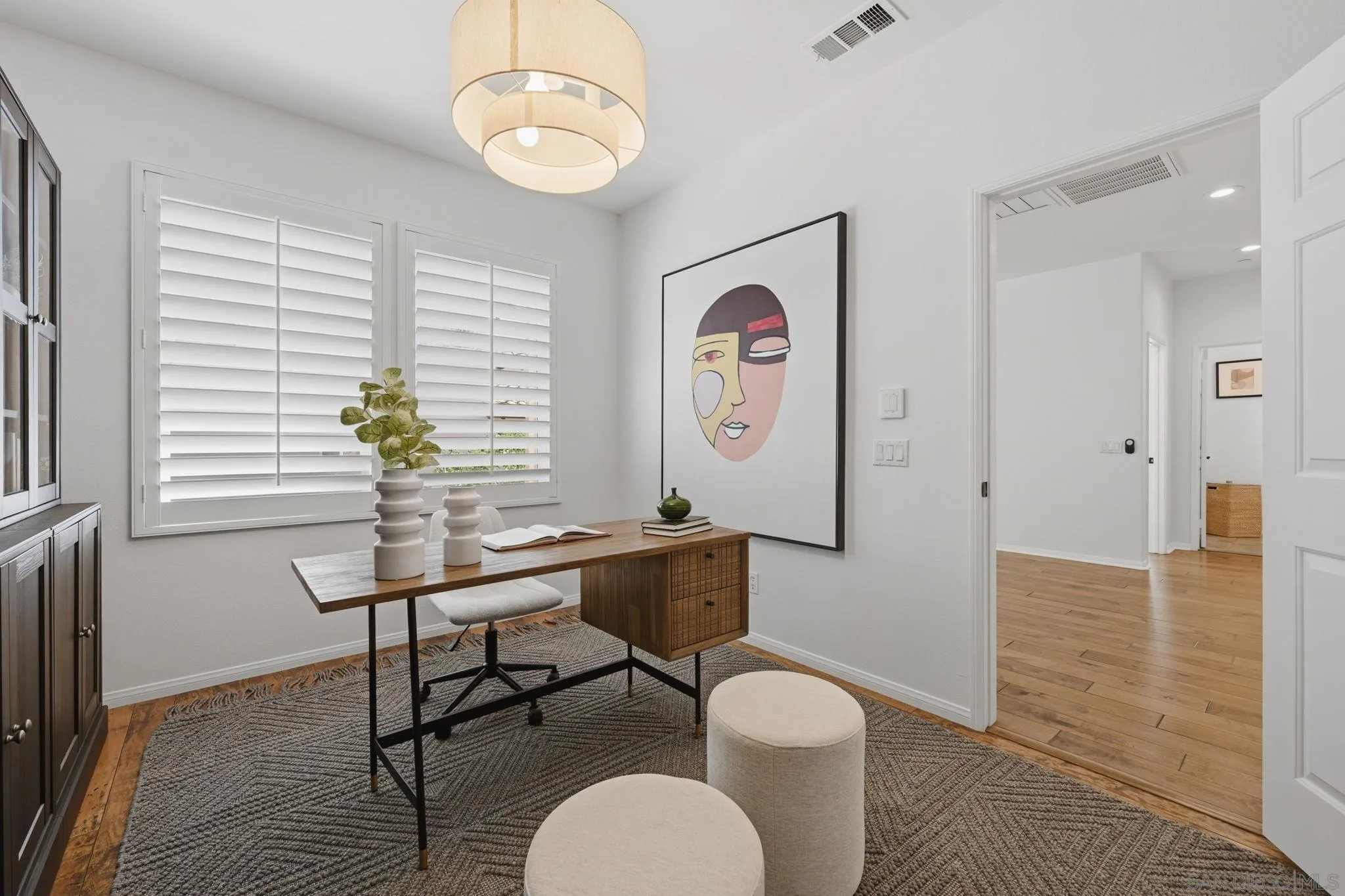 https://cdn.realtyfeed.com/cdn/127/260019915/6921bf0cb01bb9c036597cc95ef21c3a.webp