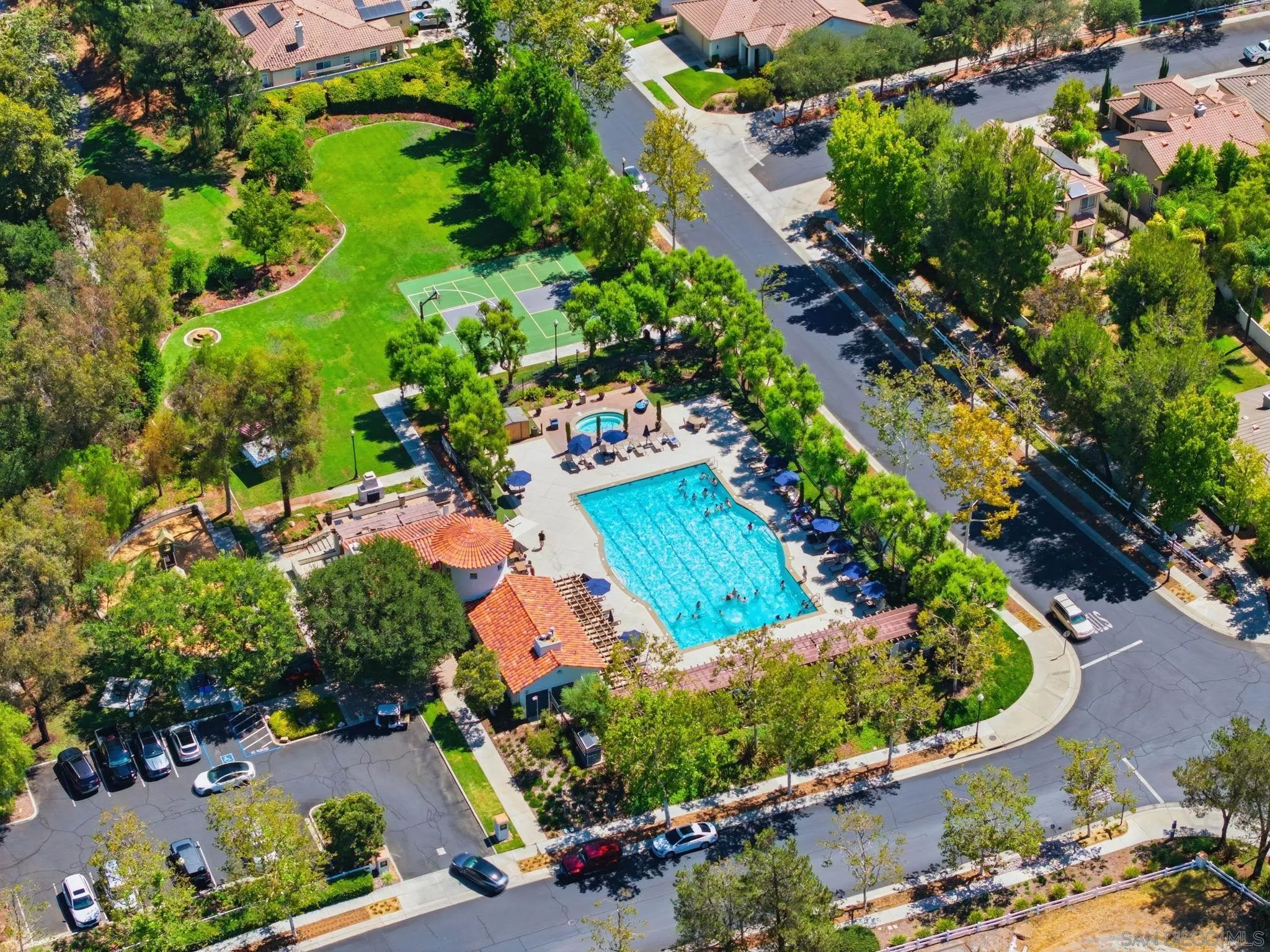 https://cdn.realtyfeed.com/cdn/127/260019915/7d8b96db27b3c69852e8beea4e91aaed.webp