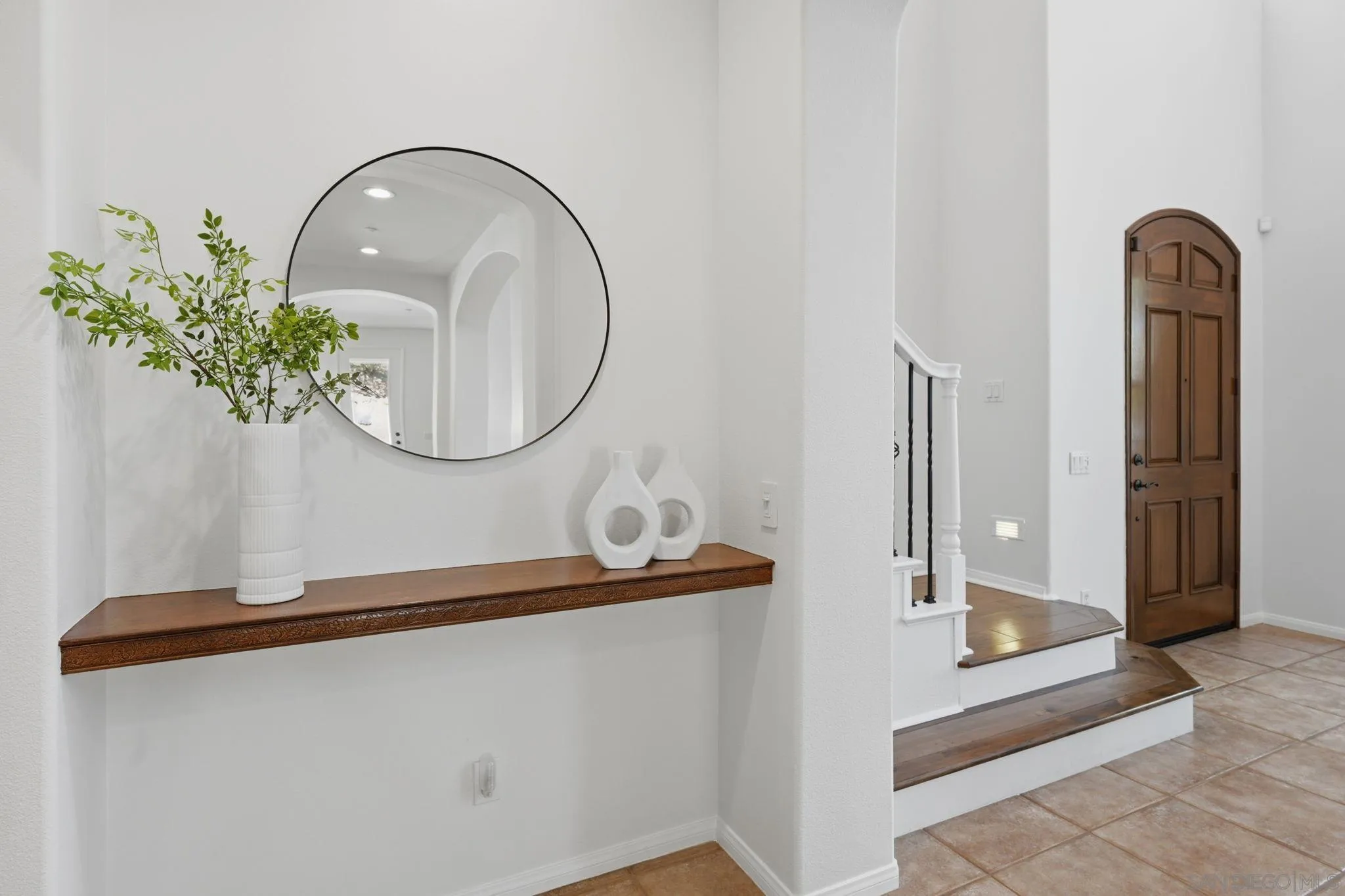 https://cdn.realtyfeed.com/cdn/127/260019915/d9eba2b55430507bcec1a56d14a16fab.webp