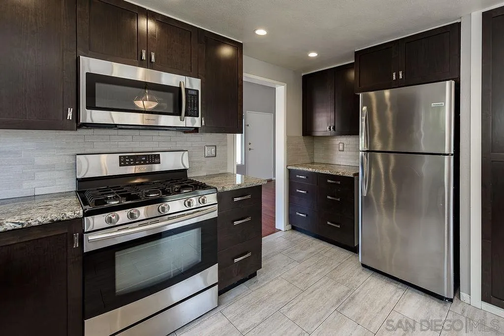 https://cdn.realtyfeed.com/cdn/127/260019917/0edc2a3442e79ecd3bbb0fcd172cfffd.webp