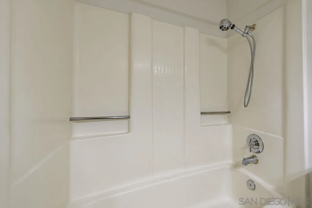 https://cdn.realtyfeed.com/cdn/127/260019917/397a6d4737559857564173661626a21a.webp