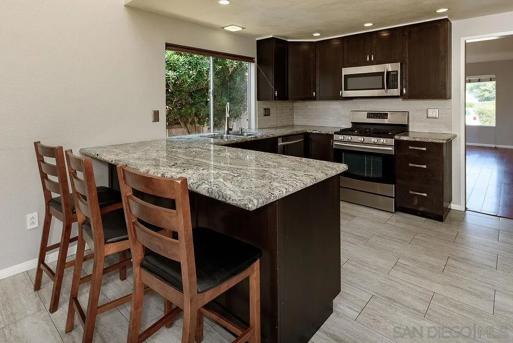 https://cdn.realtyfeed.com/cdn/127/260019917/92d38627831380cecccb8c9f28e1cb12.webp