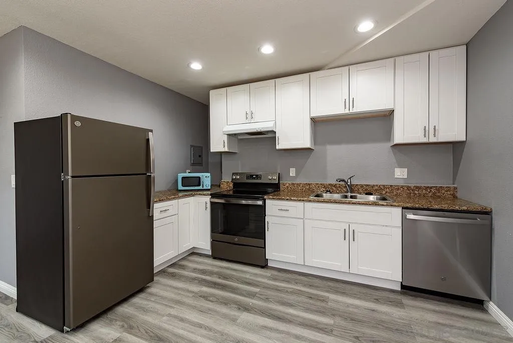 https://cdn.realtyfeed.com/cdn/127/260019917/c45d58a5711d154bb6031540ad716981.webp