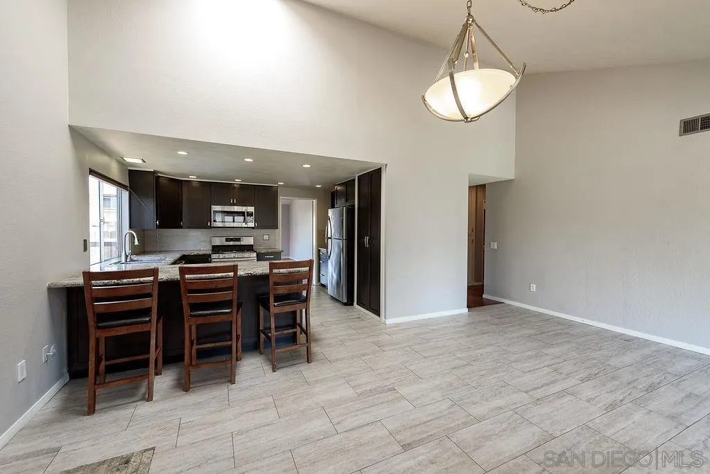 https://cdn.realtyfeed.com/cdn/127/260019917/ce71a6509ba7dbe75380e9b17fdba8c5.webp