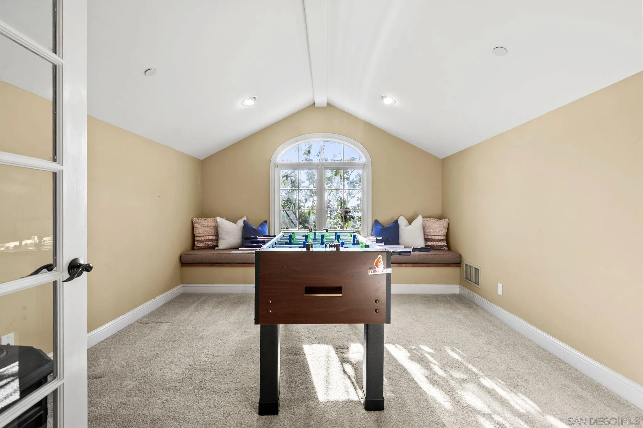 https://cdn.realtyfeed.com/cdn/127/260019922/8c560fce3e32288ec7615b94c317f8f9.webp