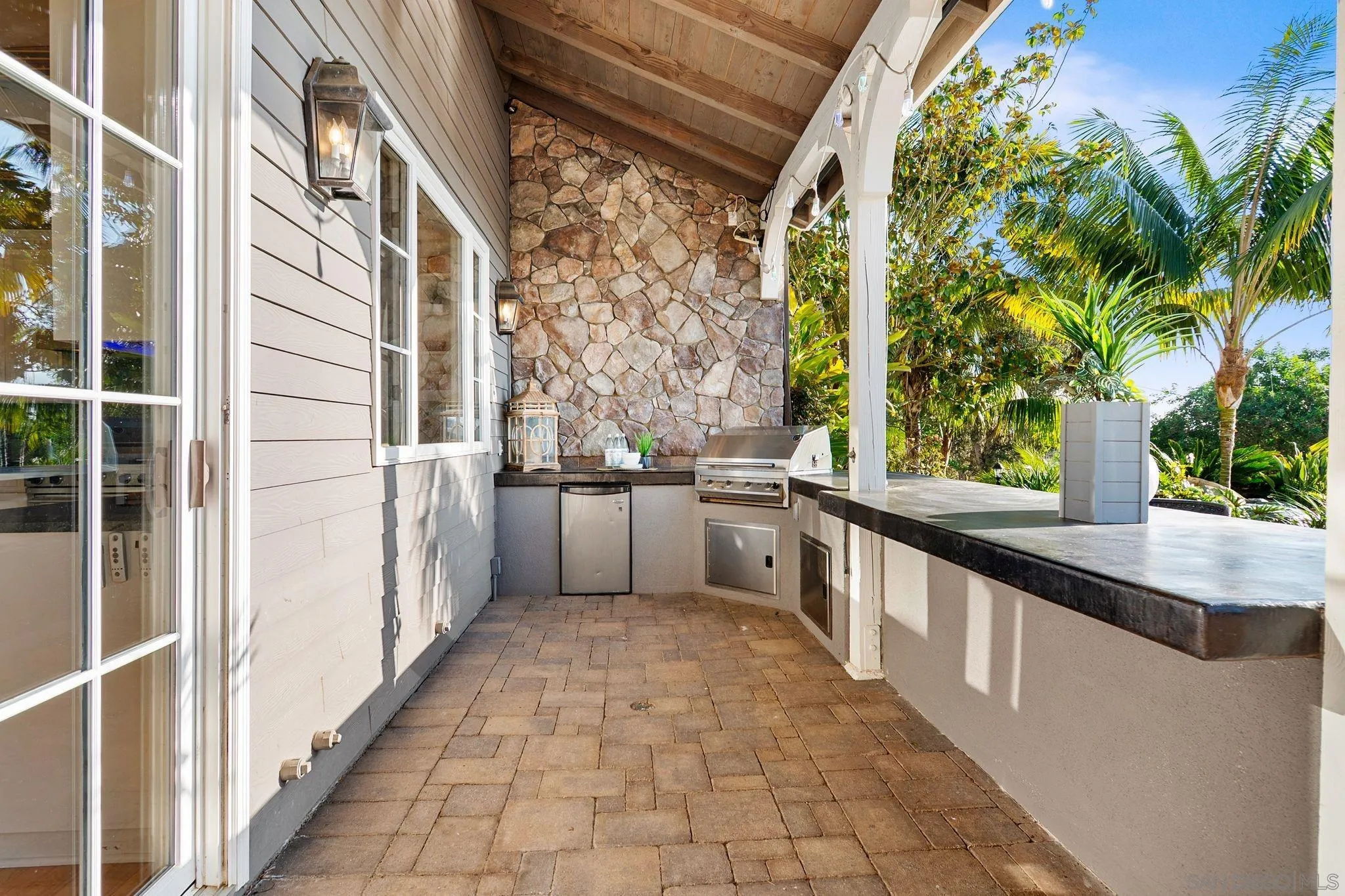 https://cdn.realtyfeed.com/cdn/127/260019922/bb59f7103478faa887674c99dbfa5b20.webp
