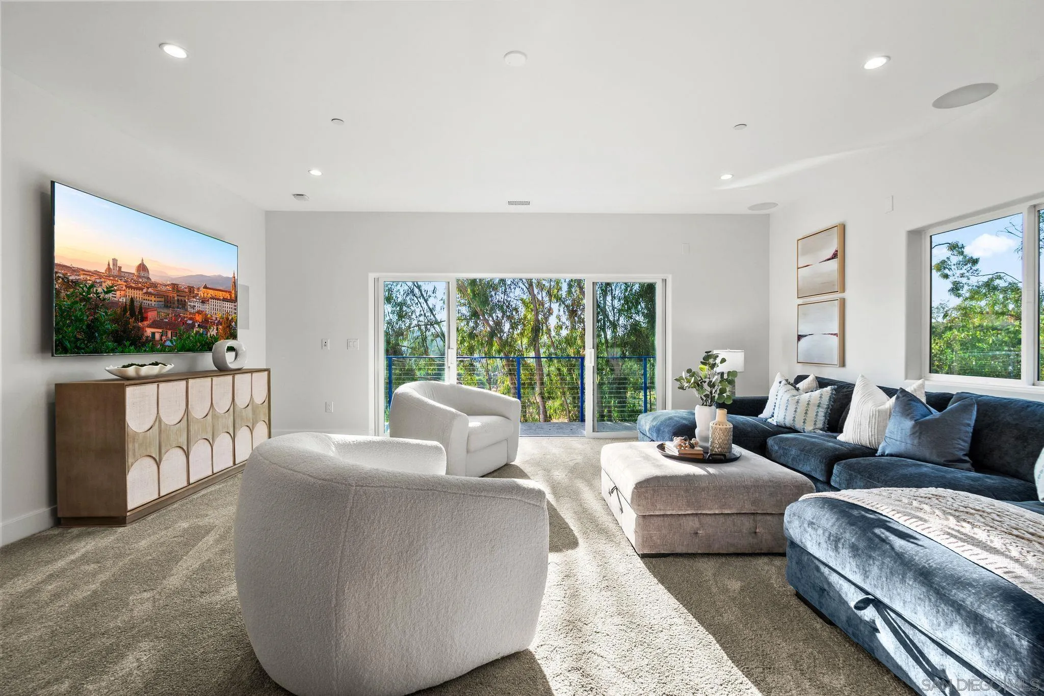 https://cdn.realtyfeed.com/cdn/127/260019922/c4b7ecc60edc19757284d2328d7bd167.webp
