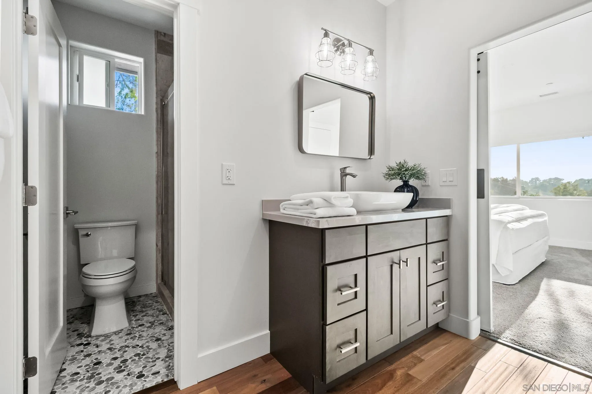 https://cdn.realtyfeed.com/cdn/127/260019922/c52253f05da677f301ada0cb0a7b7568.webp