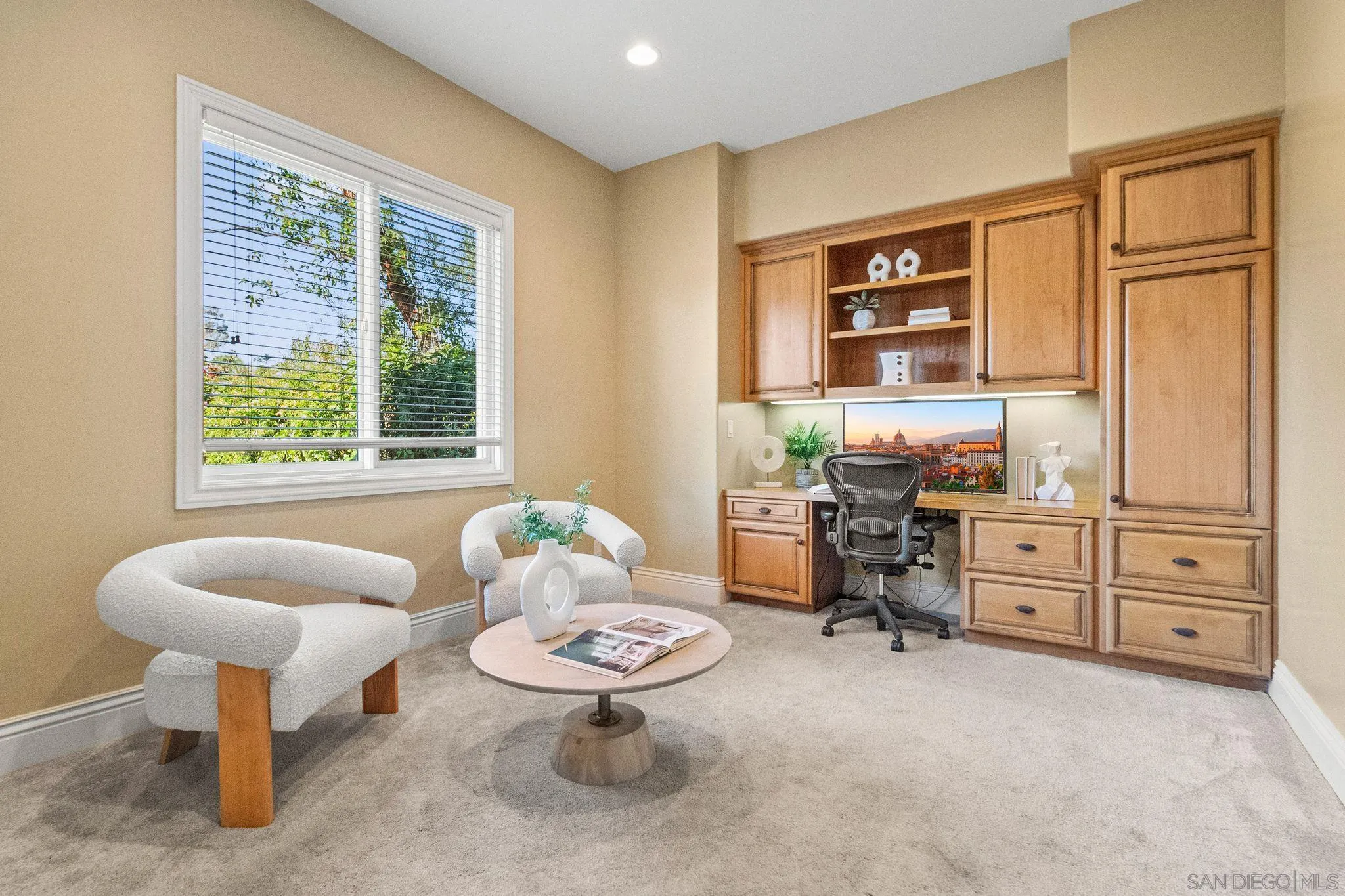 https://cdn.realtyfeed.com/cdn/127/260019922/ceea160f31e9c44633d406dcc75b16f2.webp