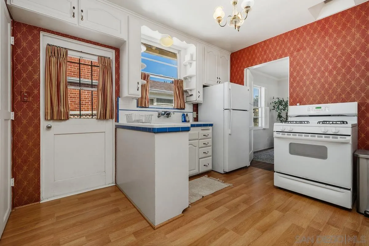 https://cdn.realtyfeed.com/cdn/127/260019923/8126cdc61bc24584a43f3ff6e32aa2ab.webp