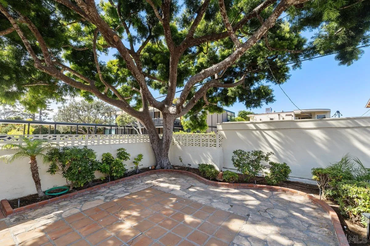 https://cdn.realtyfeed.com/cdn/127/260019923/97615dd6226d8da574b7c508b298e2f0.webp
