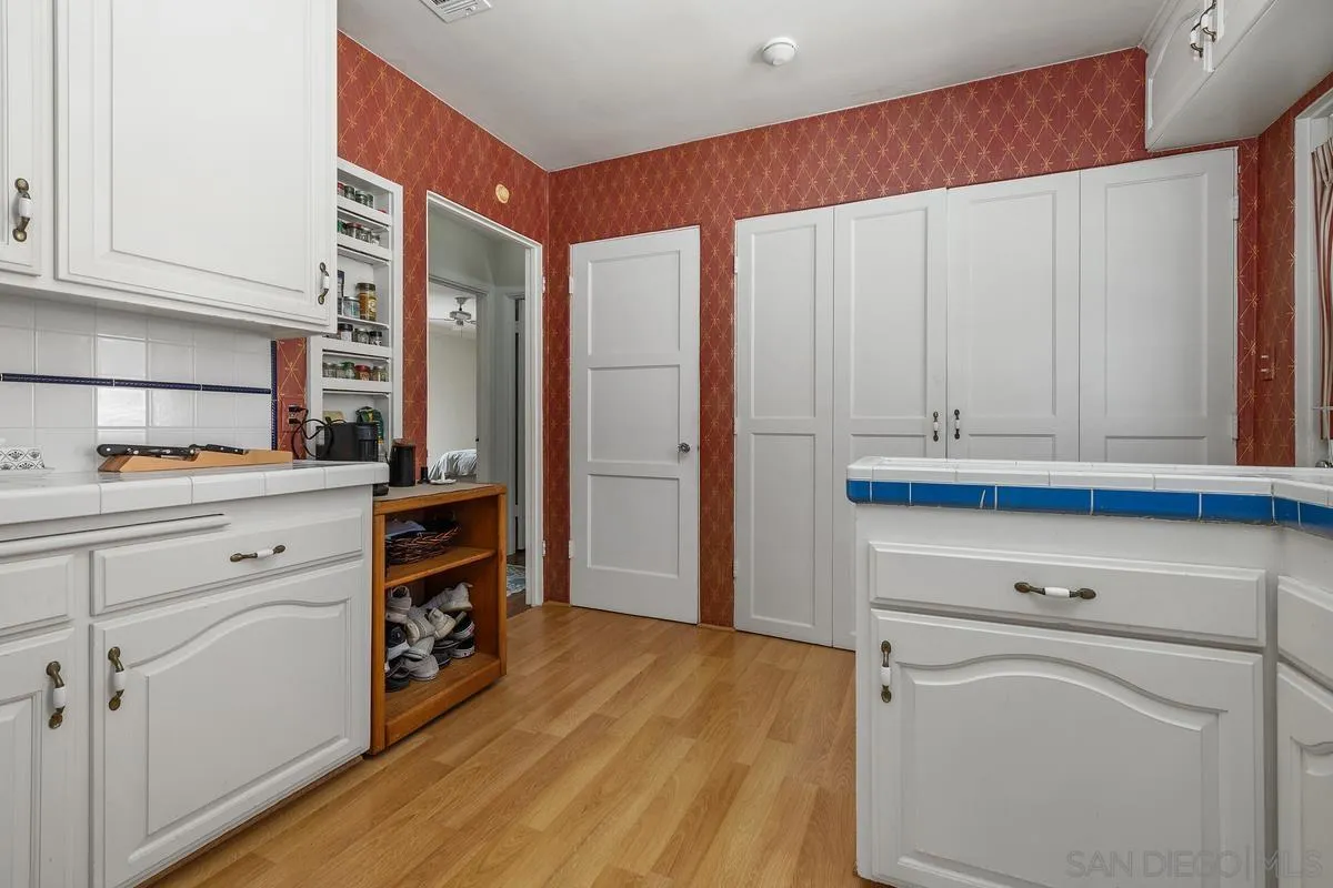 https://cdn.realtyfeed.com/cdn/127/260019923/a9ccc4a7377ce03c6d0fa01992e2be7c.webp