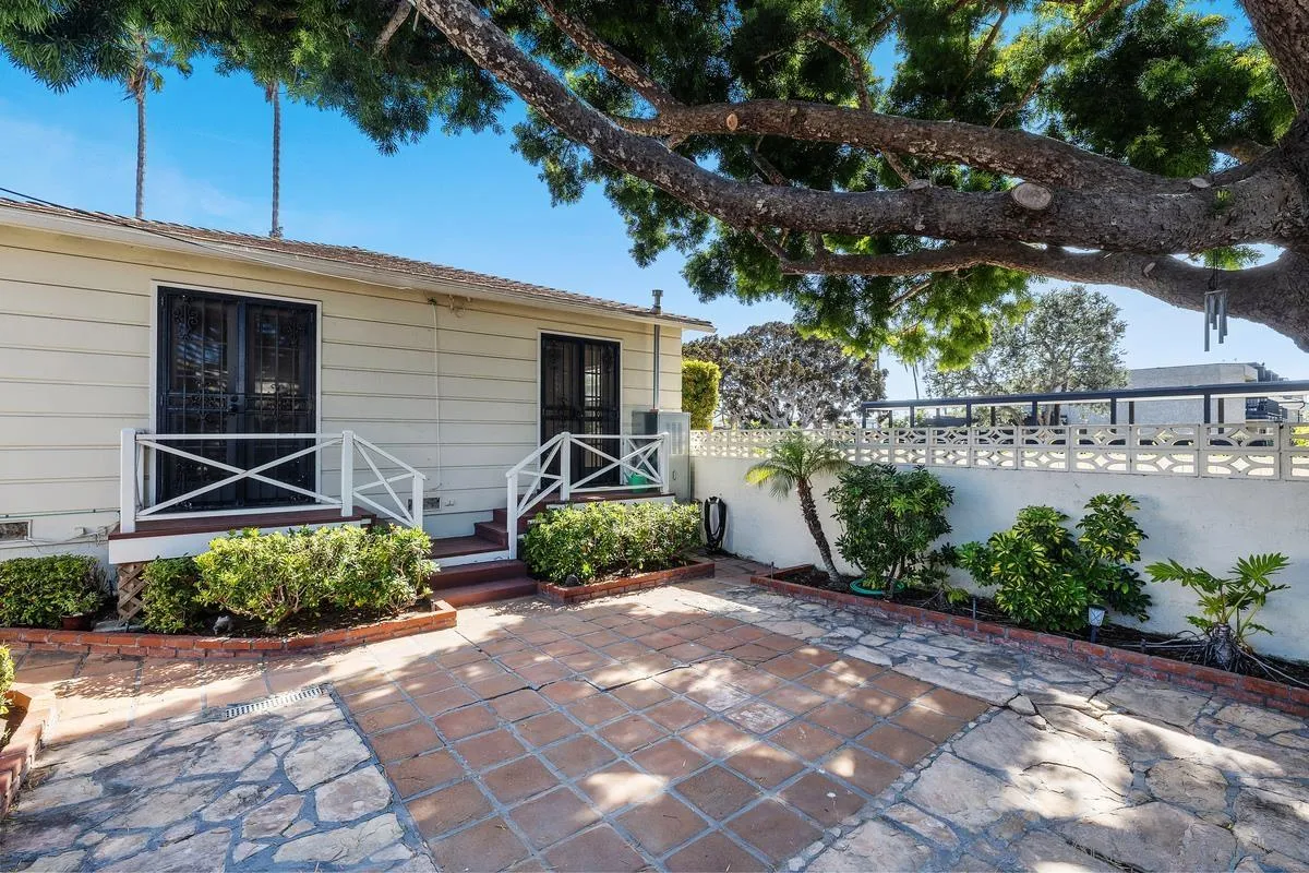 https://cdn.realtyfeed.com/cdn/127/260019923/e579a9404ec15340ced7e93ce1f61b93.webp
