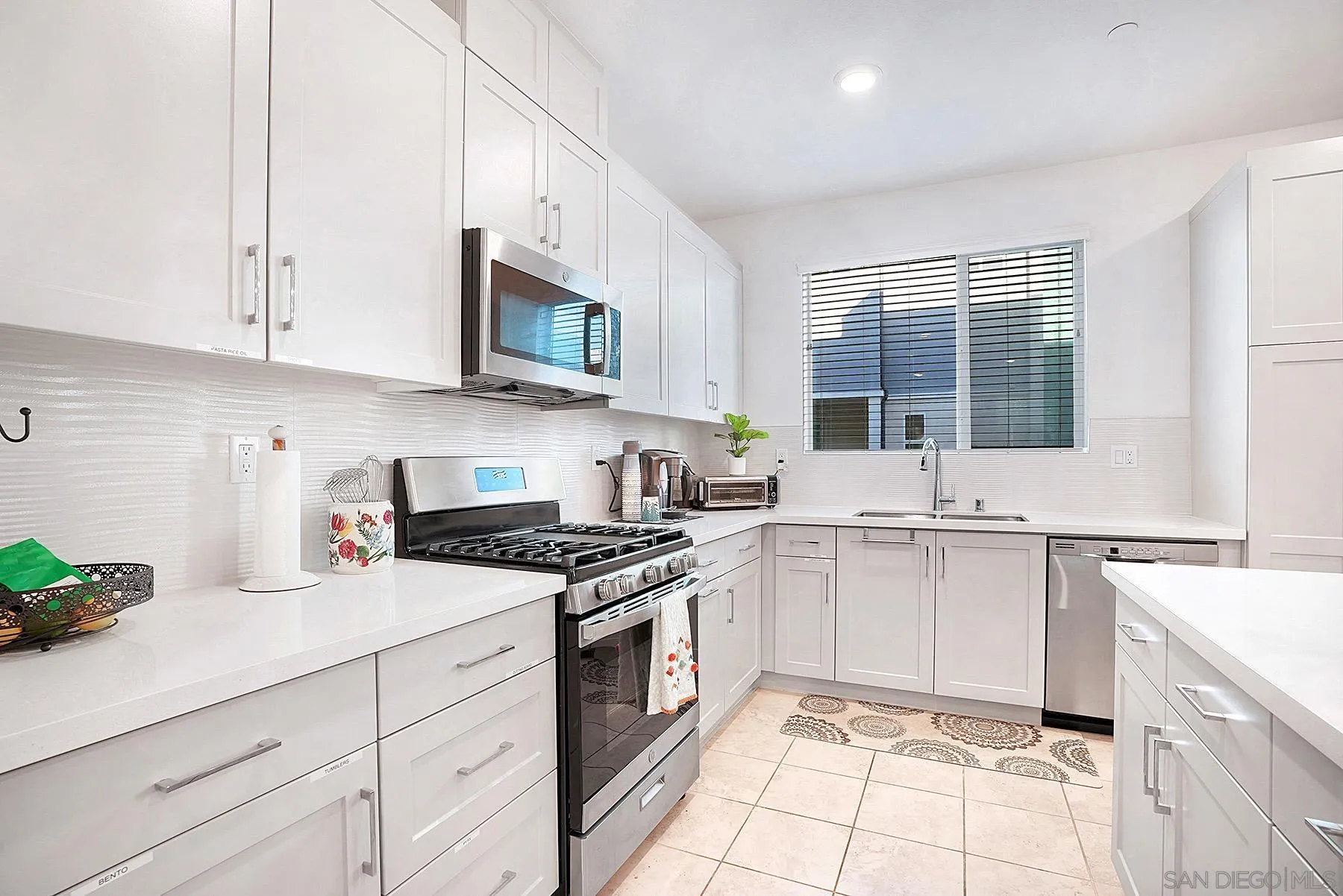 Photo #10: 260019924 Listing: Photo #10