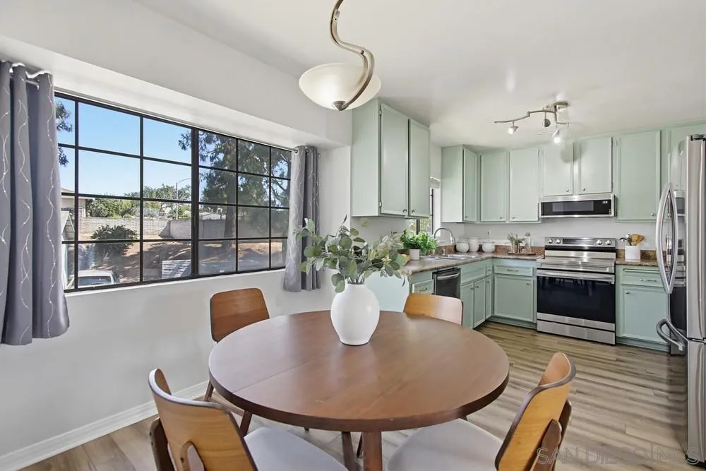 Photo #7: 260019925 Listing: Photo #7