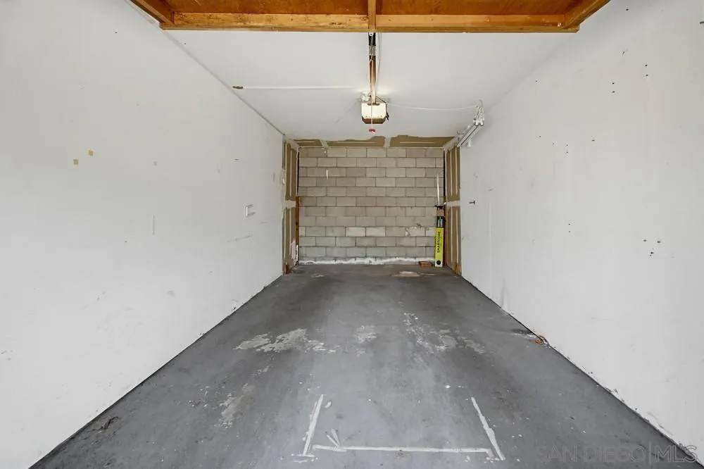 Photo #35: 260019925 Listing: Photo #35