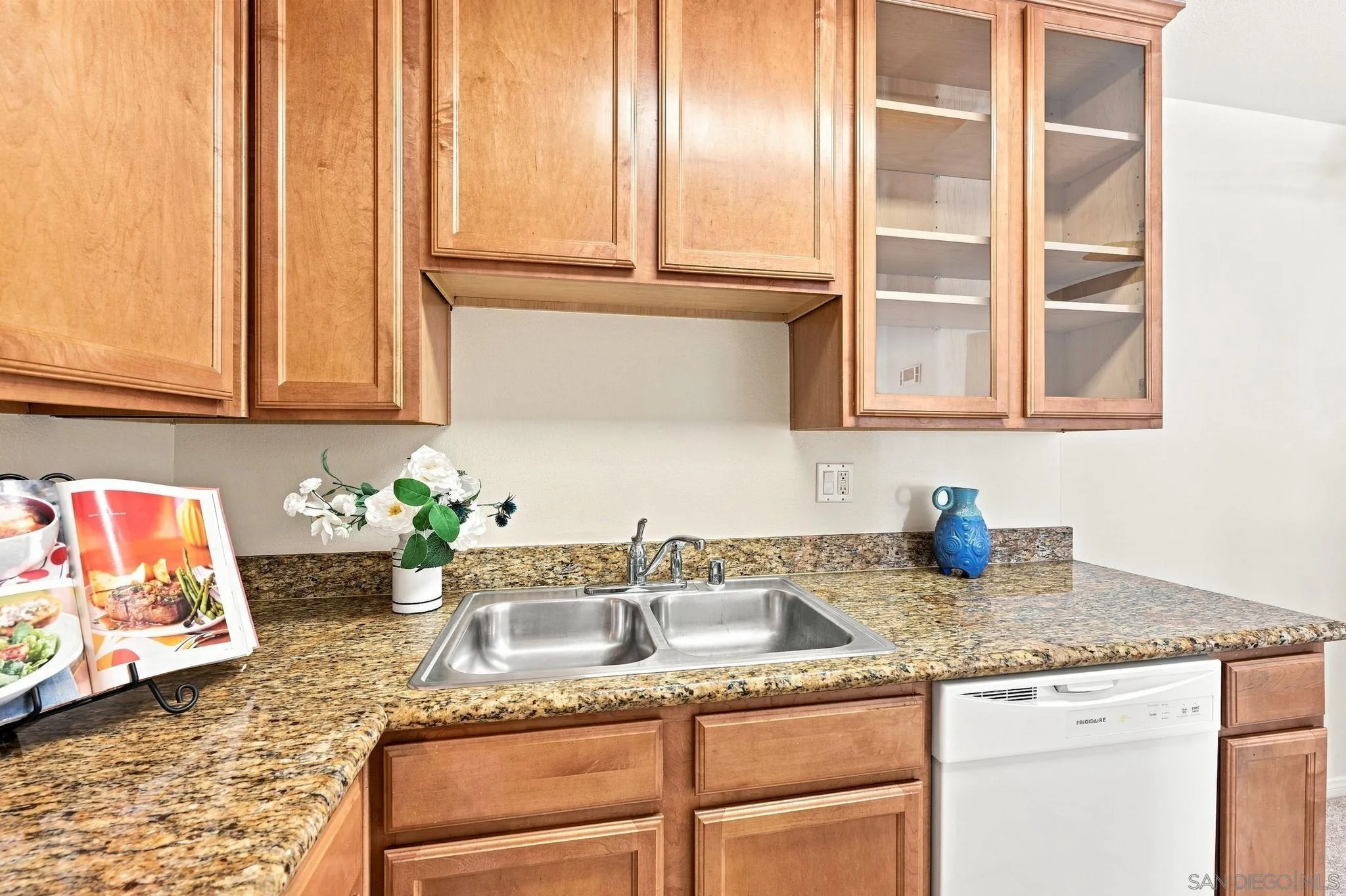 Photo #11: 260019926 Listing: Photo #11