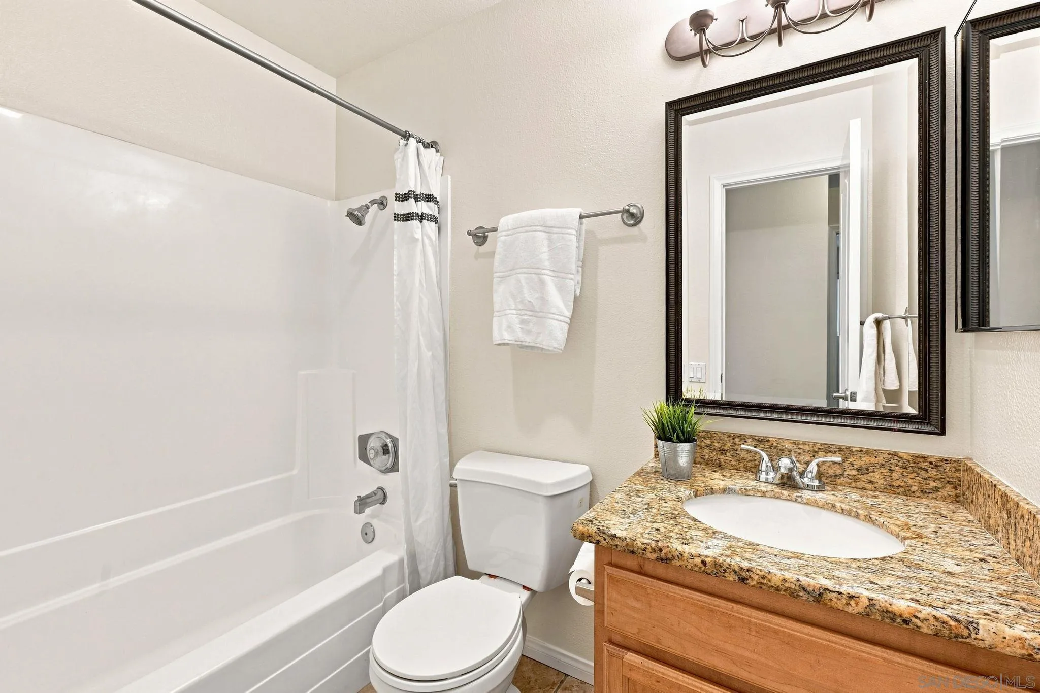 Photo #13: 260019926 Listing: Photo #13