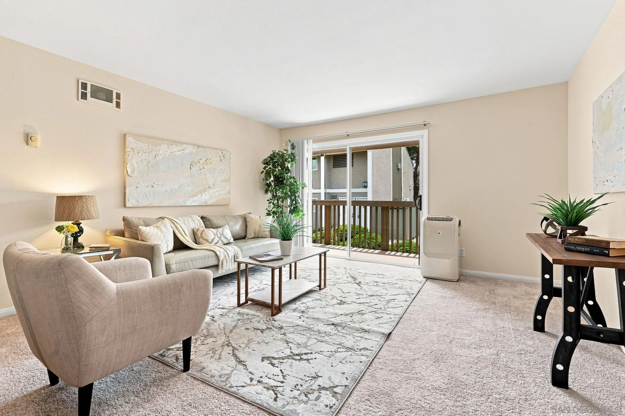 Photo #3: 260019926 Listing: Photo #3