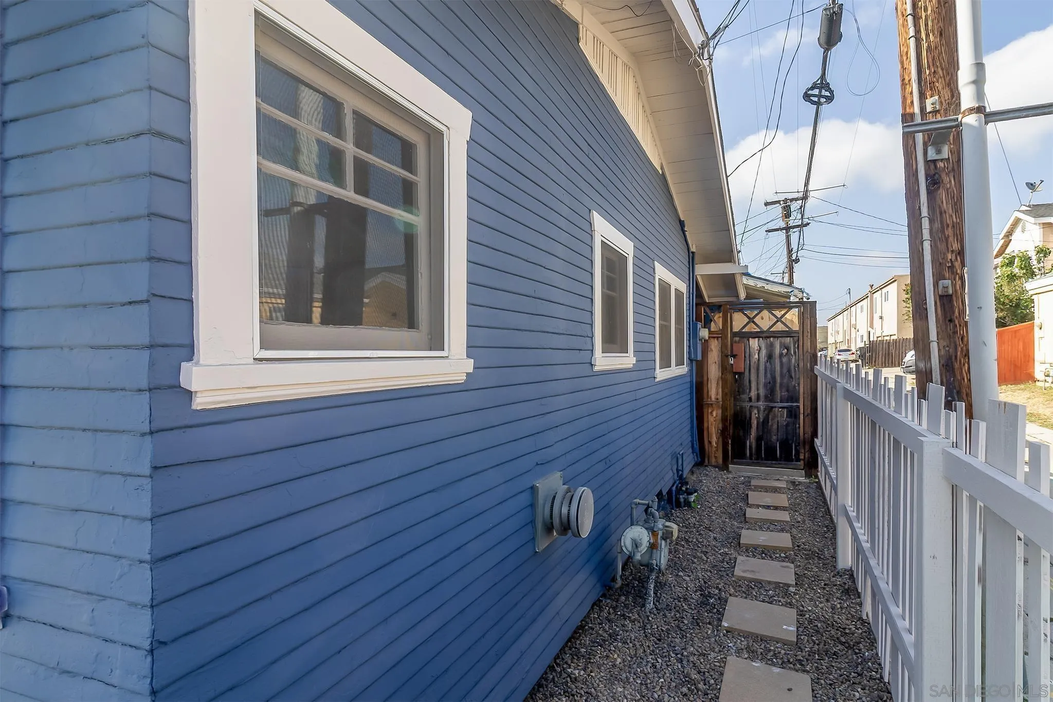 https://cdn.realtyfeed.com/cdn/127/260019927/3c67bb36bfe1ddb0258e9c8a4e9f8f79.webp