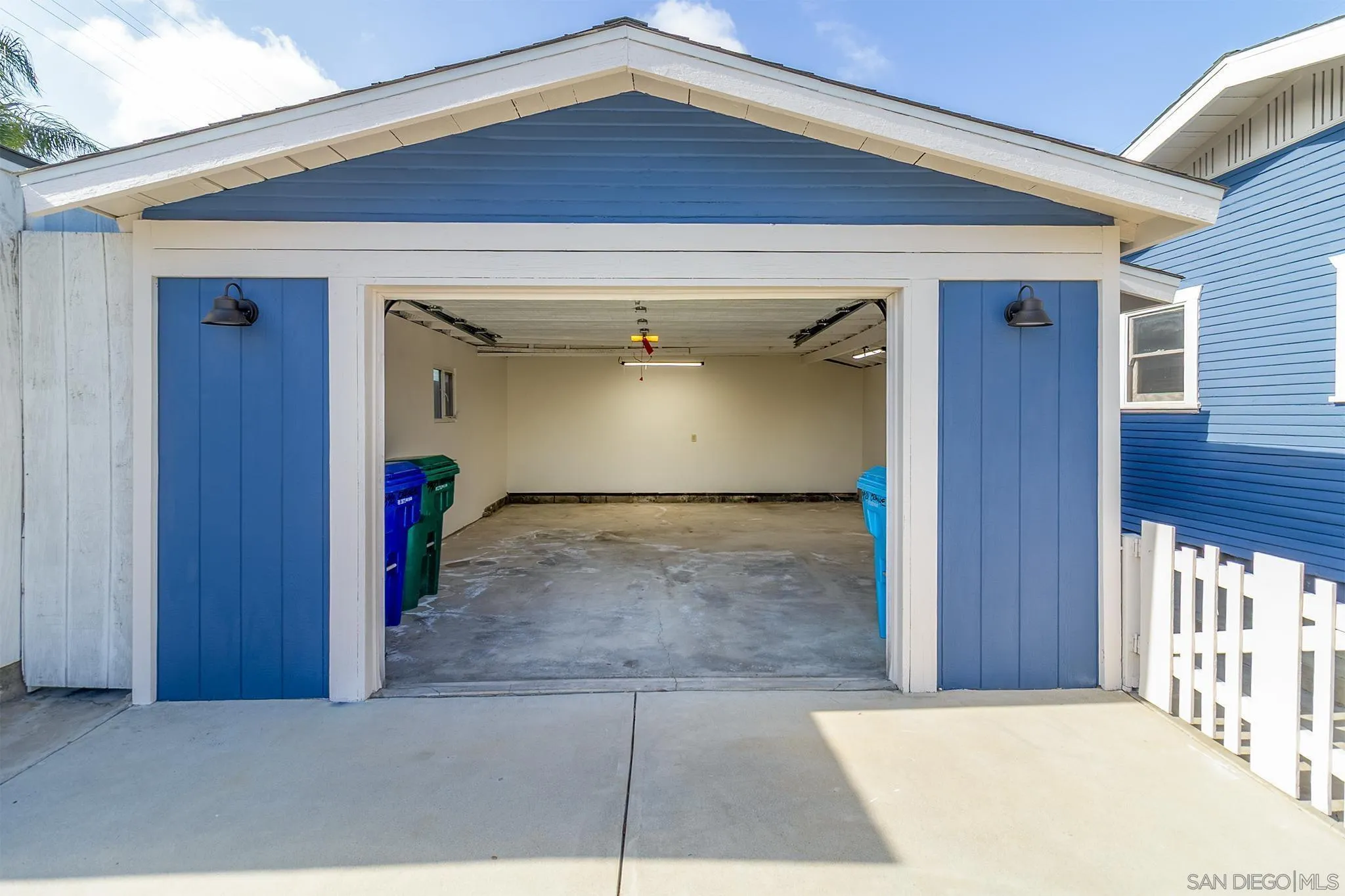 https://cdn.realtyfeed.com/cdn/127/260019927/b5df52a94eb8b5850a3be1f3ae99184b.webp