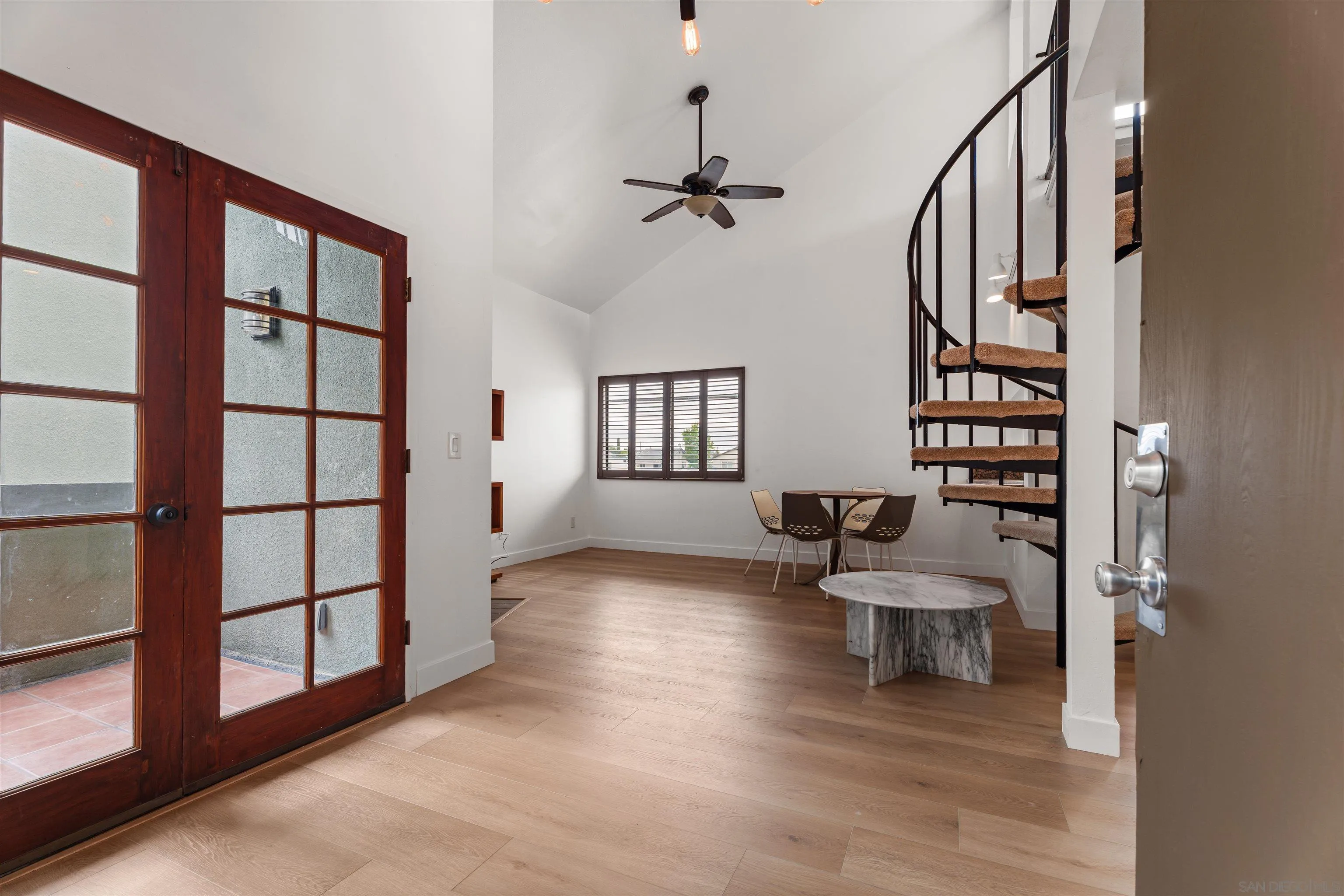 Photo #2: 260019928 Listing: Photo #2