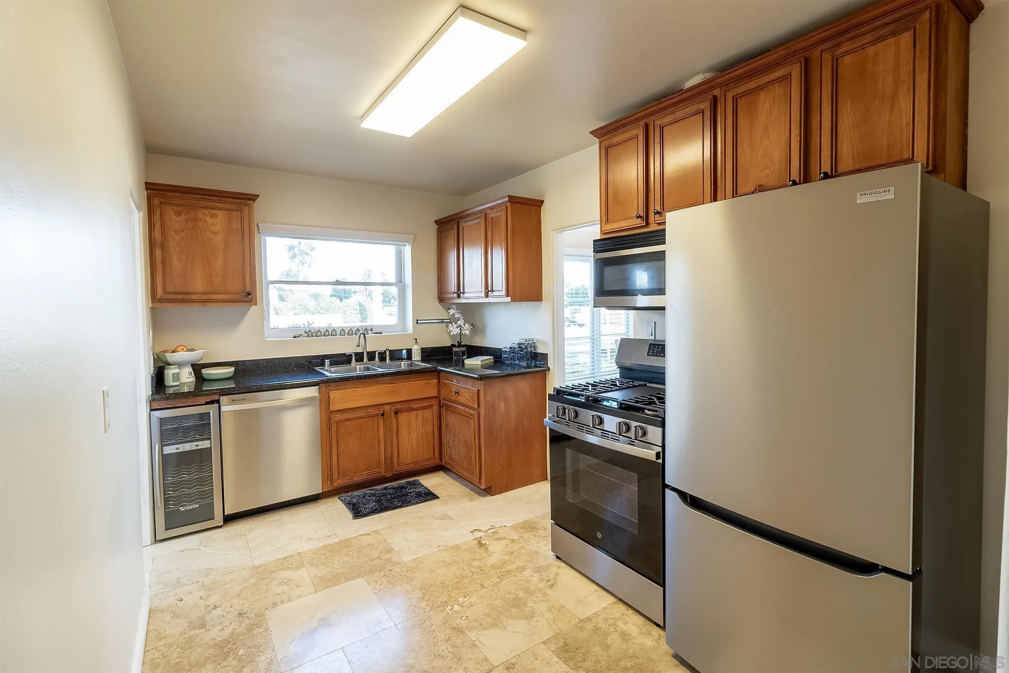 https://cdn.realtyfeed.com/cdn/127/260019929/5c329d2425e851ca26f50090c3a67bc5.webp