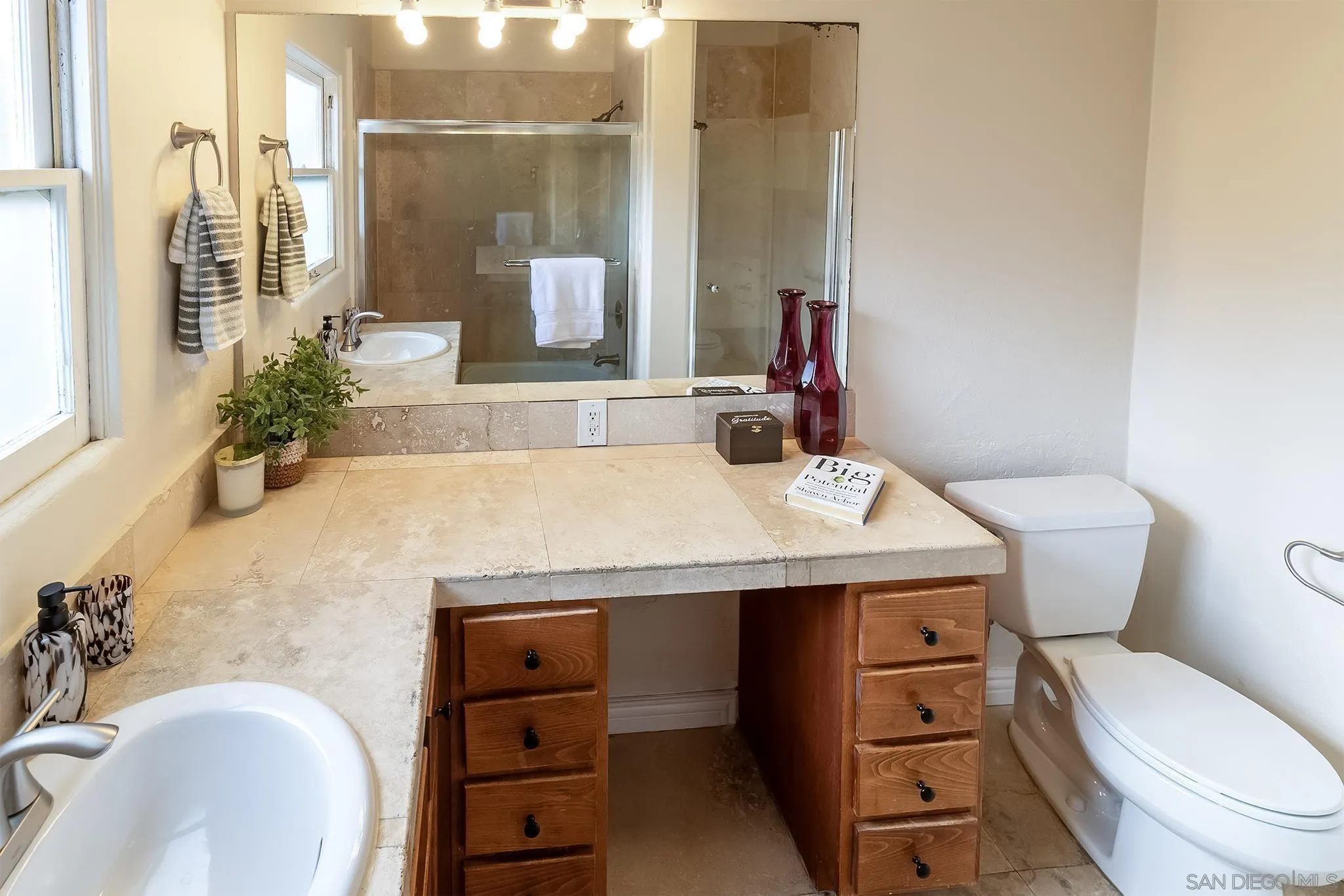 https://cdn.realtyfeed.com/cdn/127/260019929/6655b966fd9815062517bfb36685021e.webp