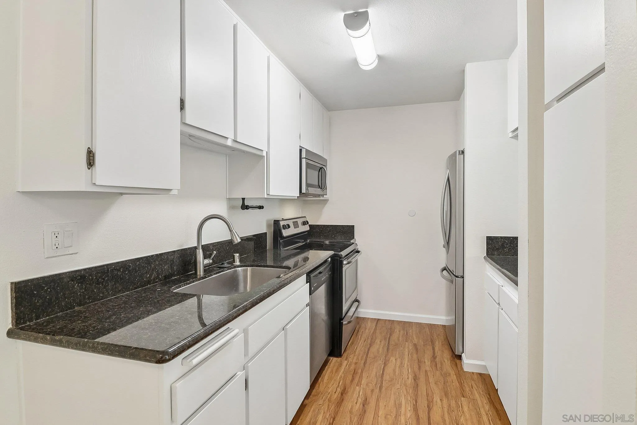Photo #10: 260019930 Listing: Photo #10