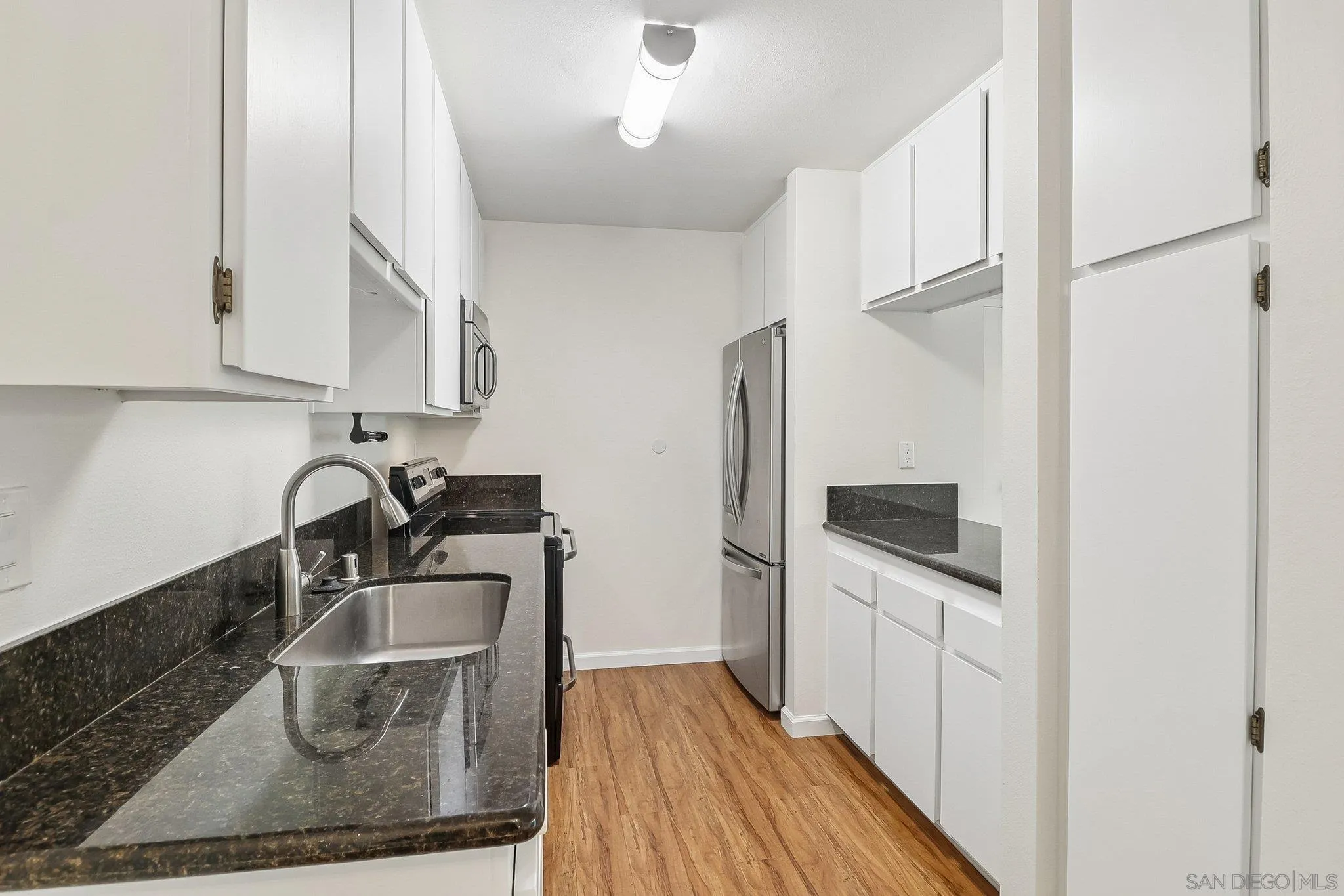 Photo #11: 260019930 Listing: Photo #11