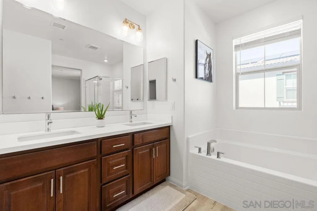 Photo #33: 260019932 Listing: Photo #33