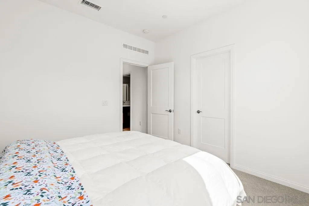 Photo #39: 260019932 Listing: Photo #39