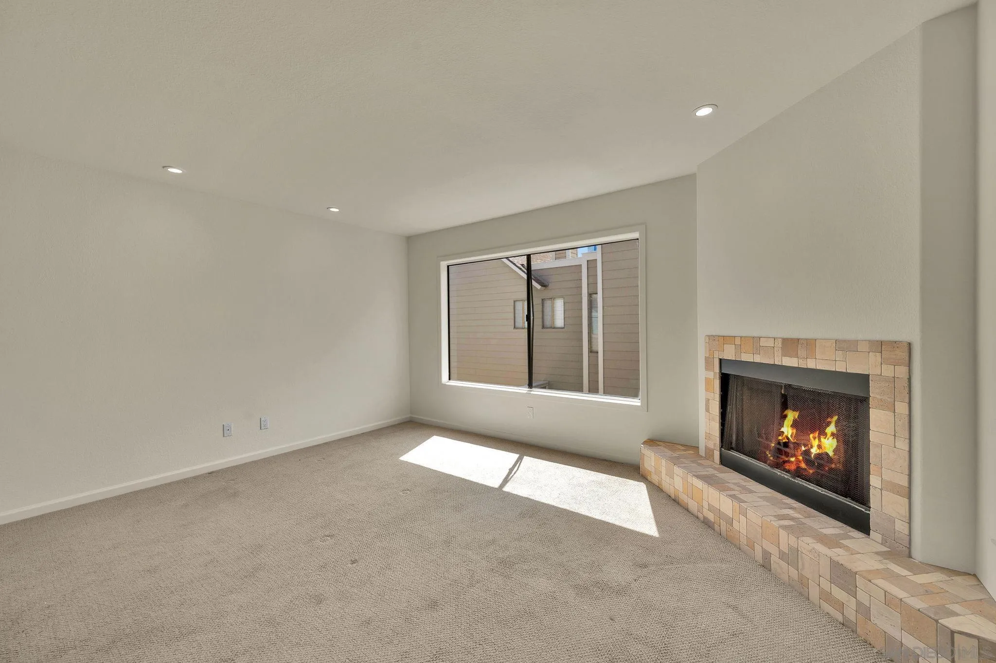 Photo #4: 260019939 Listing: Photo #4