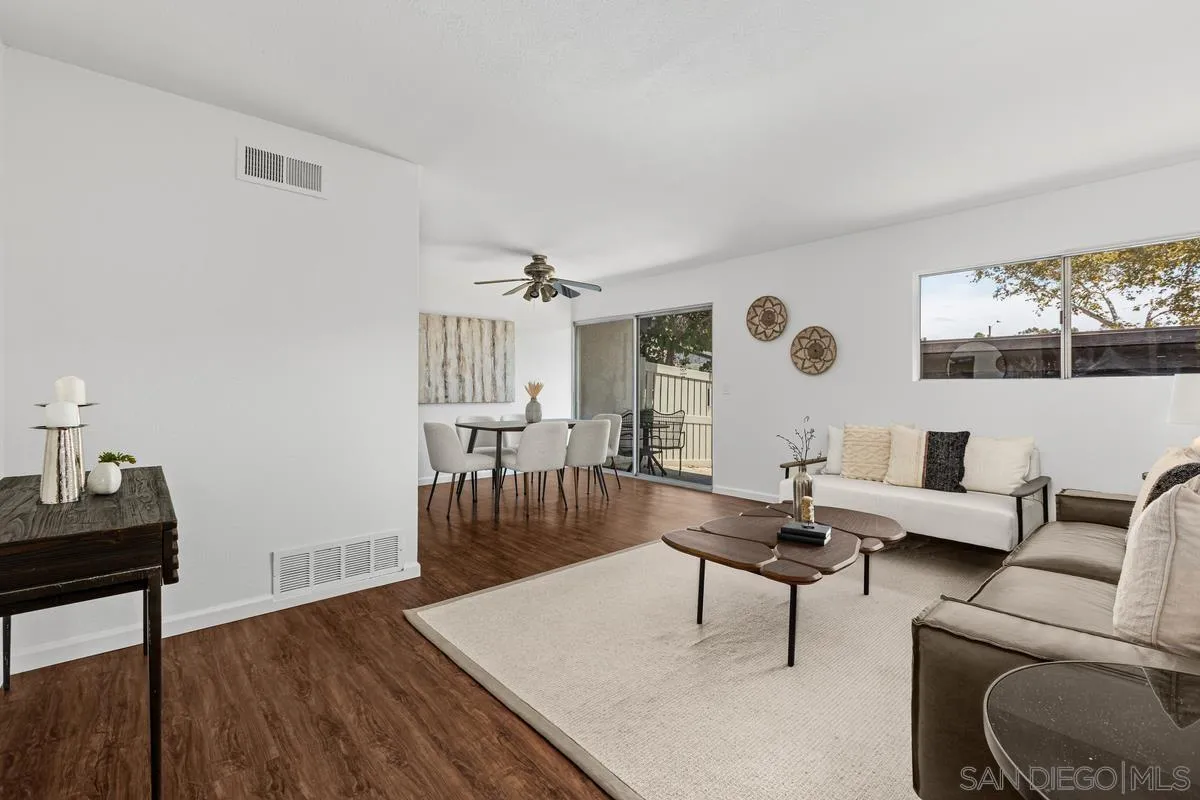 Photo #10: 260019943 Listing: Photo #10
