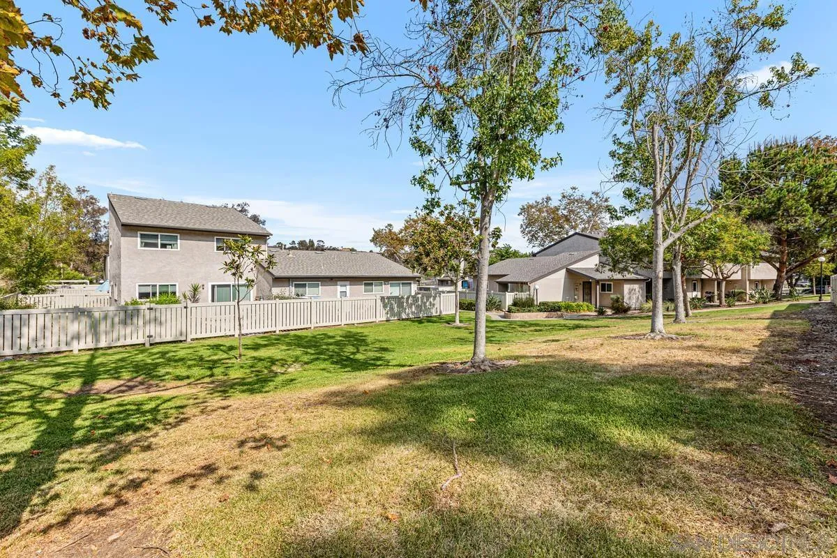 Photo #33: 260019943 Listing: Photo #33