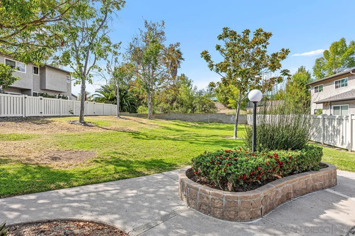 Photo #32: 260019943 Listing: Photo #32