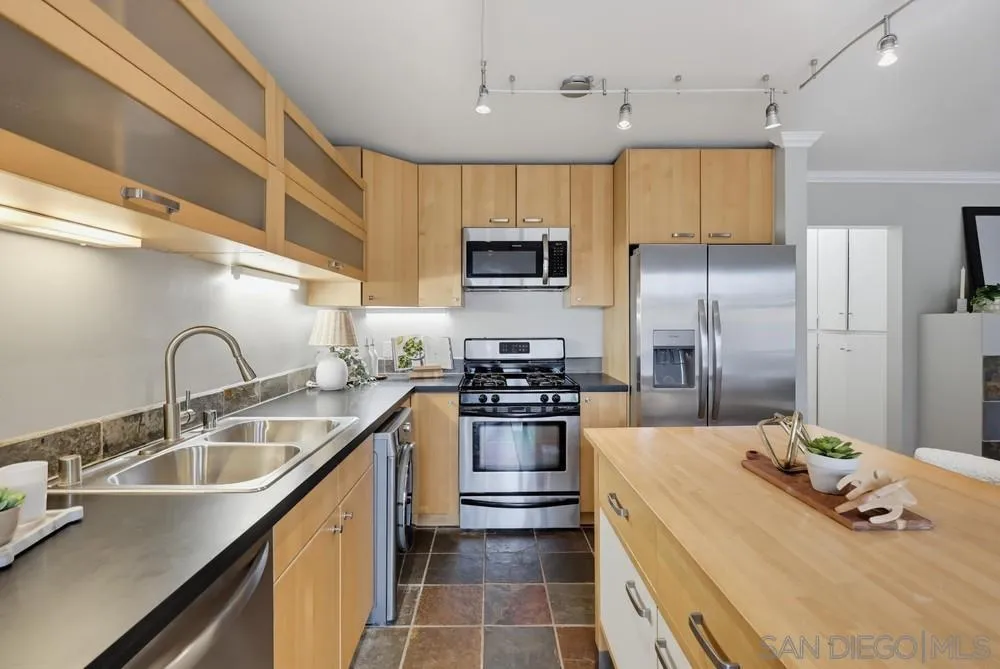 Photo #11: 260019944 Listing: Photo #11