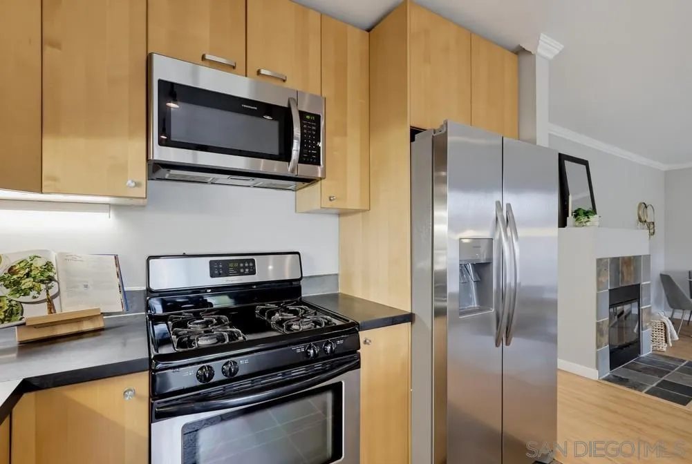 Photo #12: 260019944 Listing: Photo #12