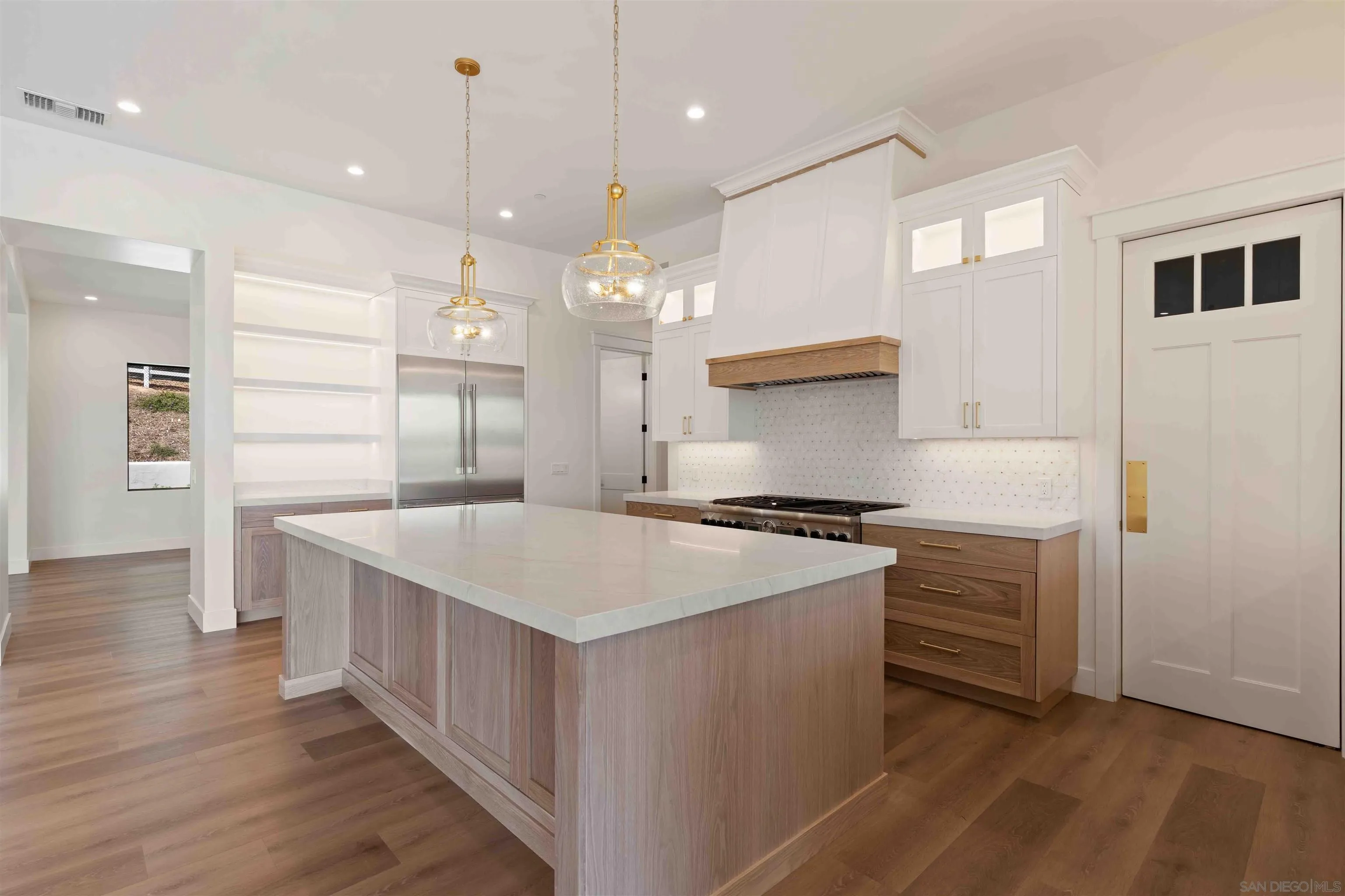https://cdn.realtyfeed.com/cdn/127/260019945/1be45f970c3d5c08cb2870d8105daf20.webp