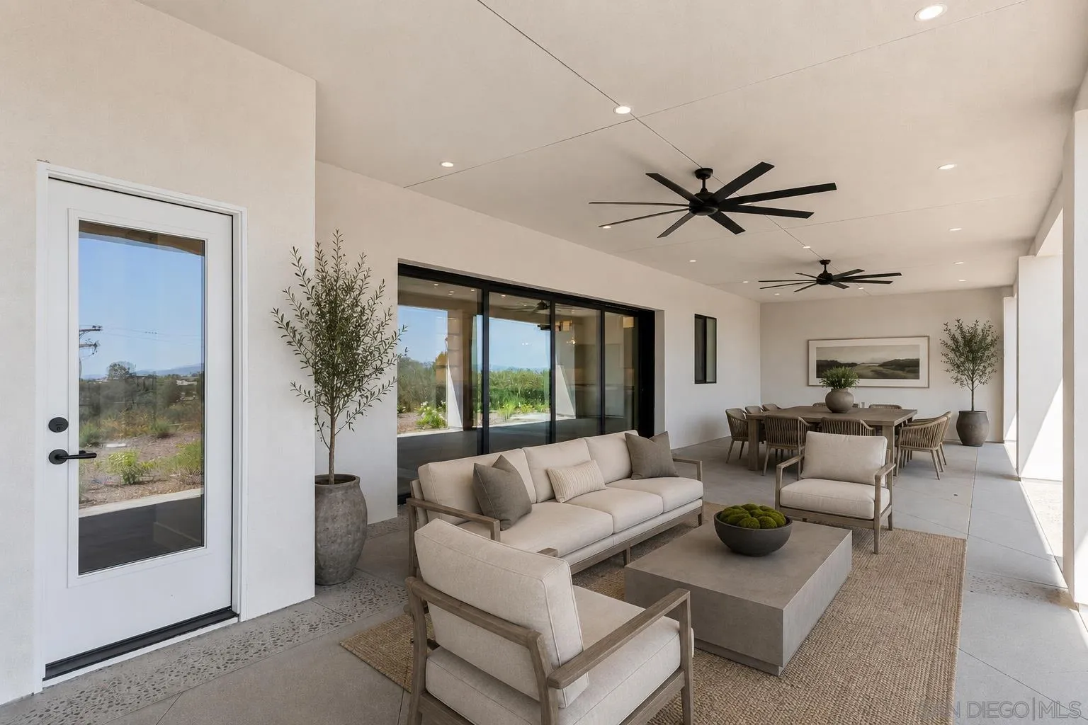 https://cdn.realtyfeed.com/cdn/127/260019945/5cc949c2d40f367e6b000a478b4dc014.webp