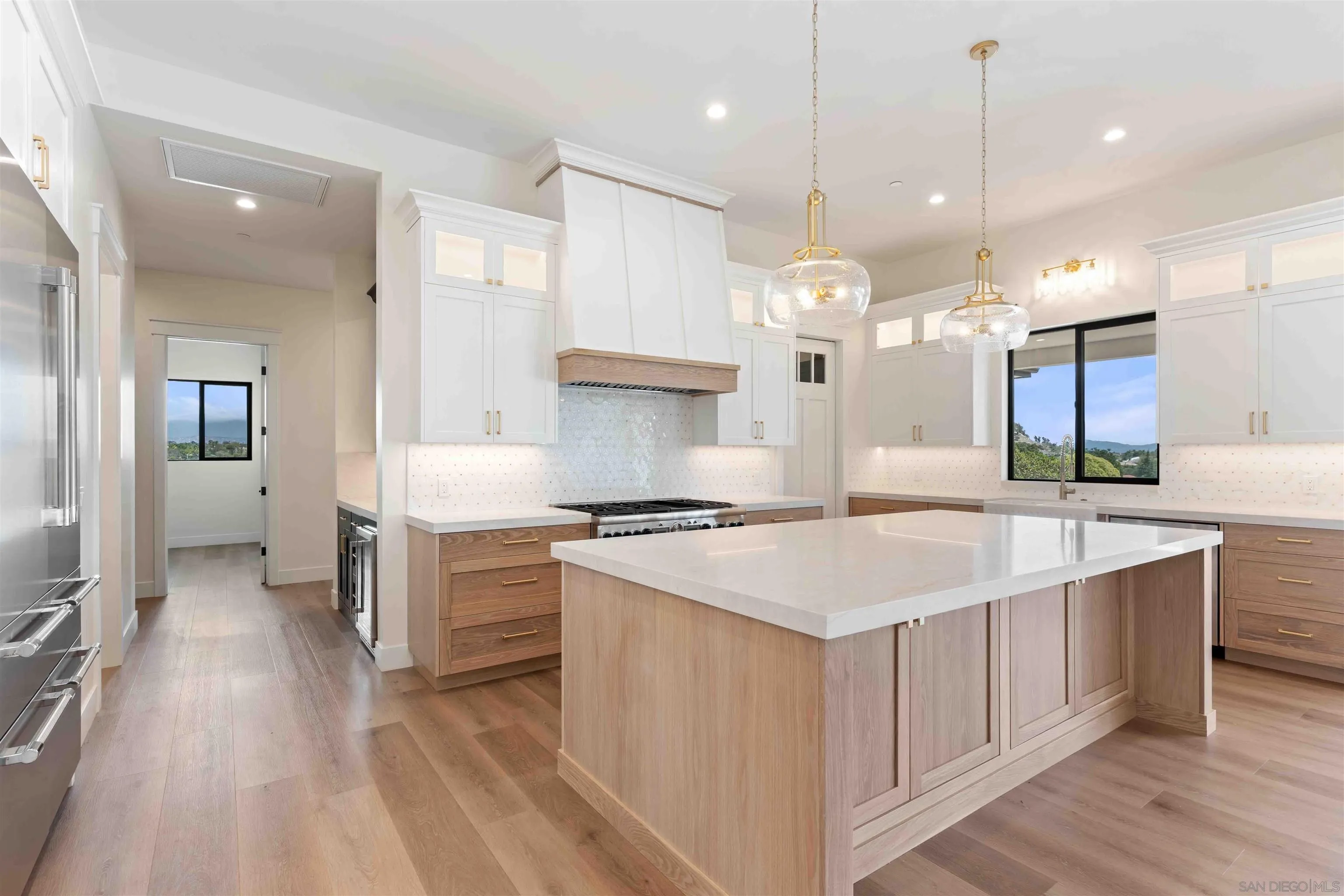 https://cdn.realtyfeed.com/cdn/127/260019945/694d3677013e715c1626386ee6a427cc.webp
