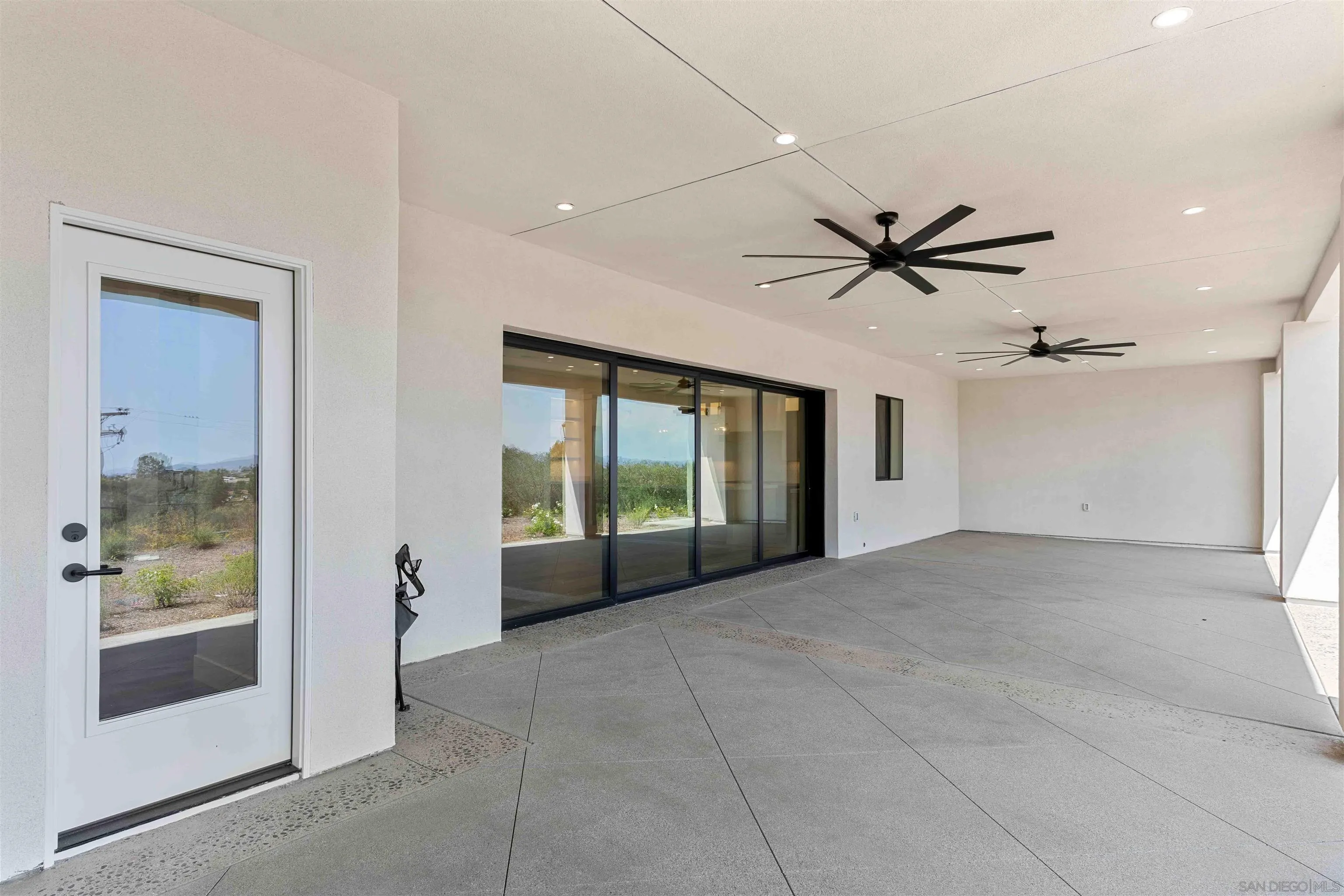 https://cdn.realtyfeed.com/cdn/127/260019945/7c5d272a890f00704e6ff05c127323e8.webp