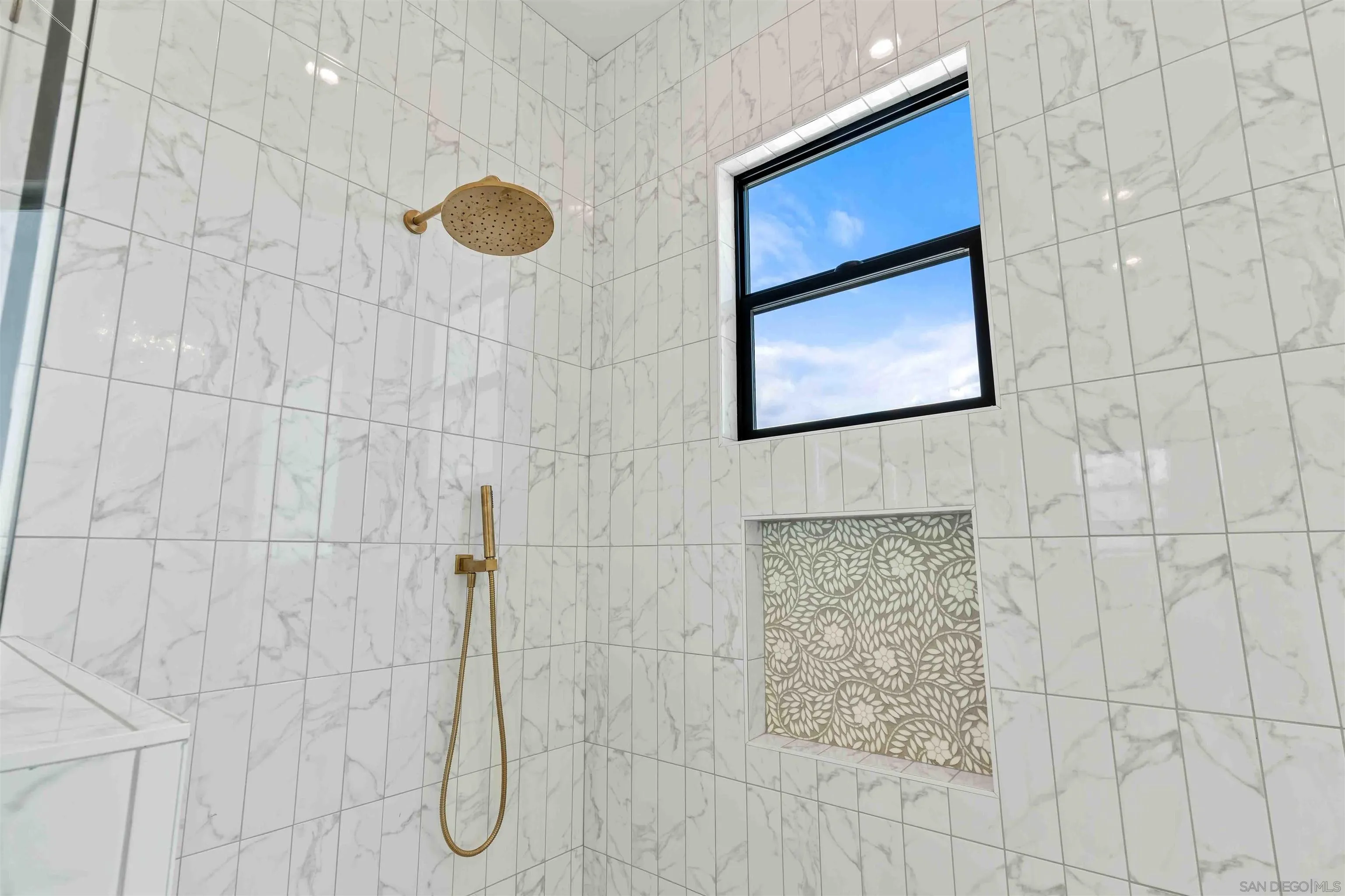 https://cdn.realtyfeed.com/cdn/127/260019945/7d68959f8895e7354c3313de250510d5.webp