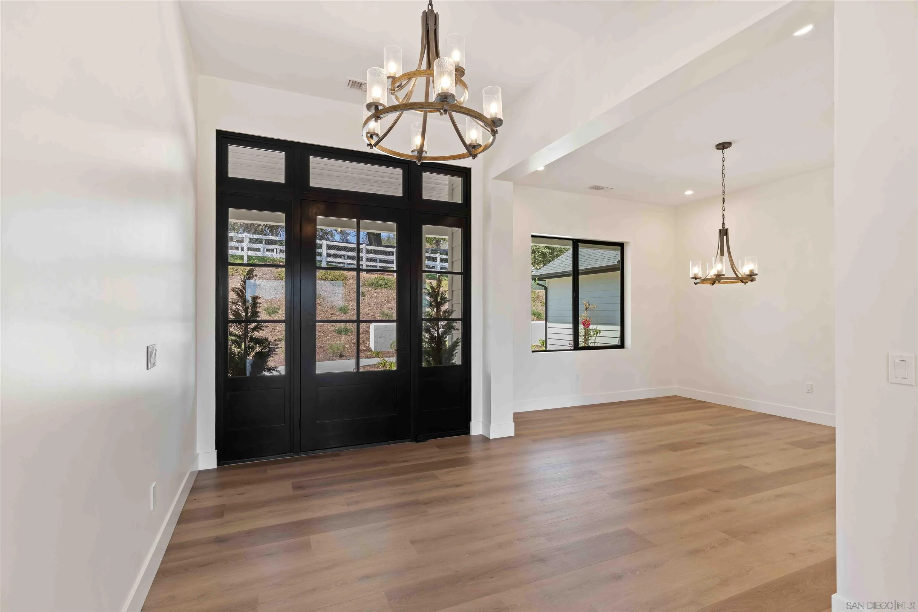 https://cdn.realtyfeed.com/cdn/127/260019945/826533843c94c4e16250a2918f0f1561.webp