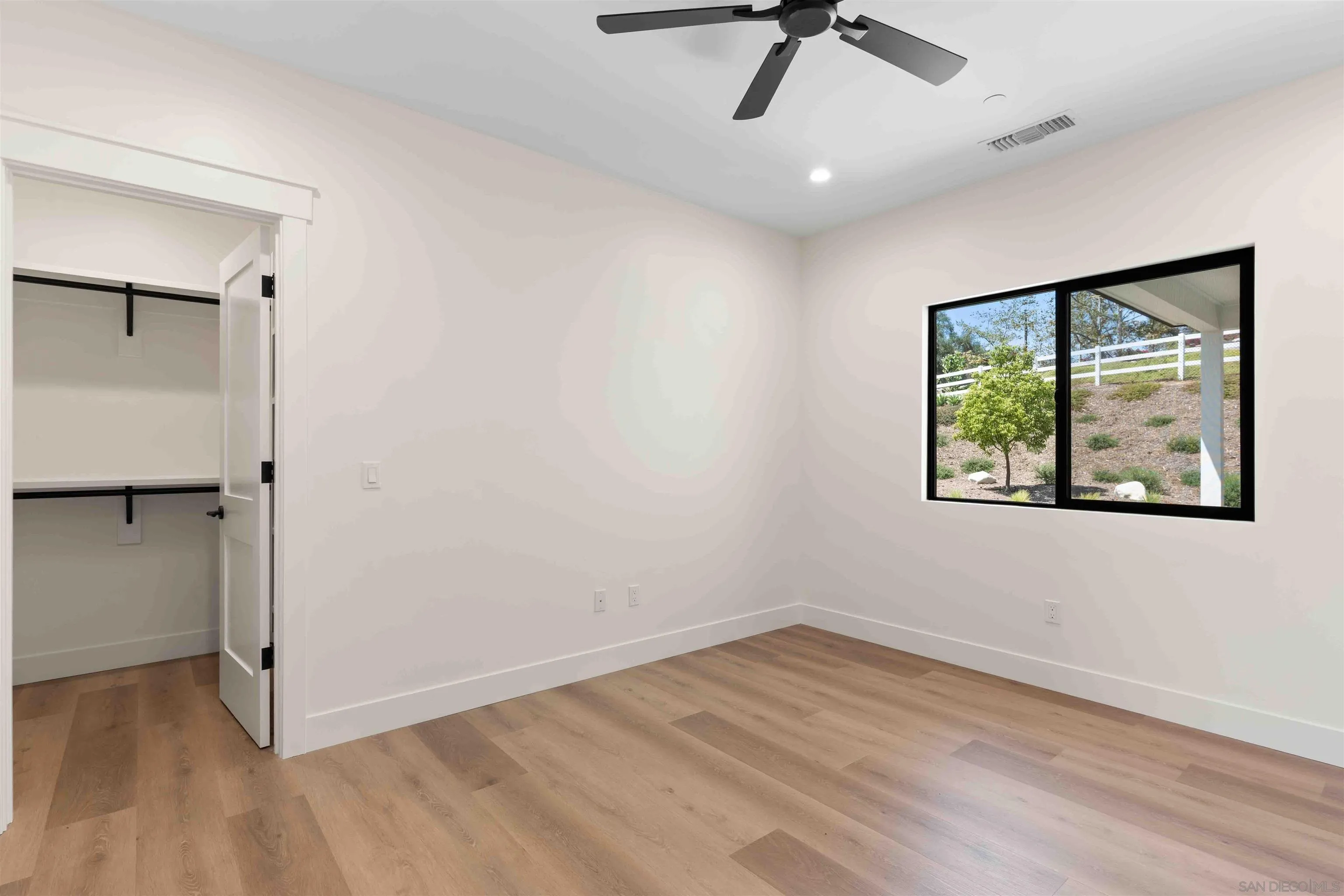https://cdn.realtyfeed.com/cdn/127/260019945/ae3b8cd268c45d9435e5328ec871bb85.webp